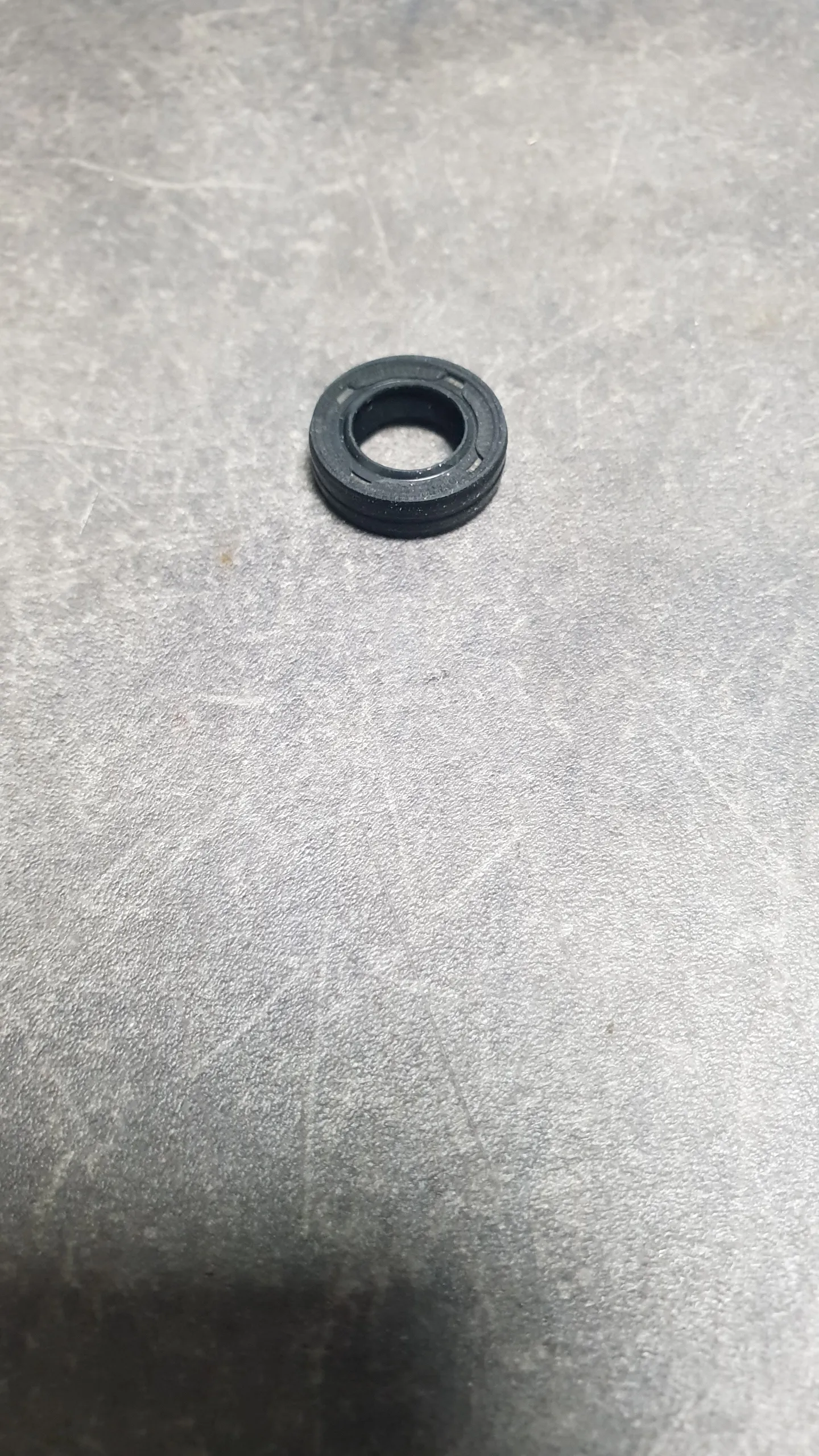 Сальник штока переключения передач АКПП ZF 18*10*5