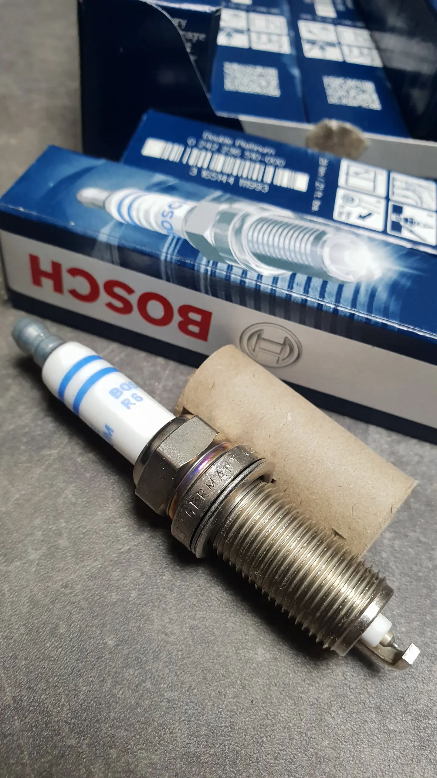 Свеча зажигания N51,N52,N52N [до 12.2009; BOSCH FR7NPP332]