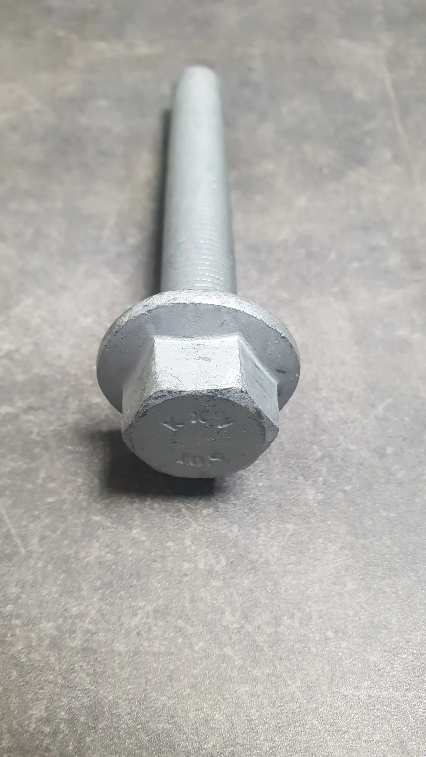 Болт рычага подвески E70,F10,F01 [M14x105-10.9] (15-7)