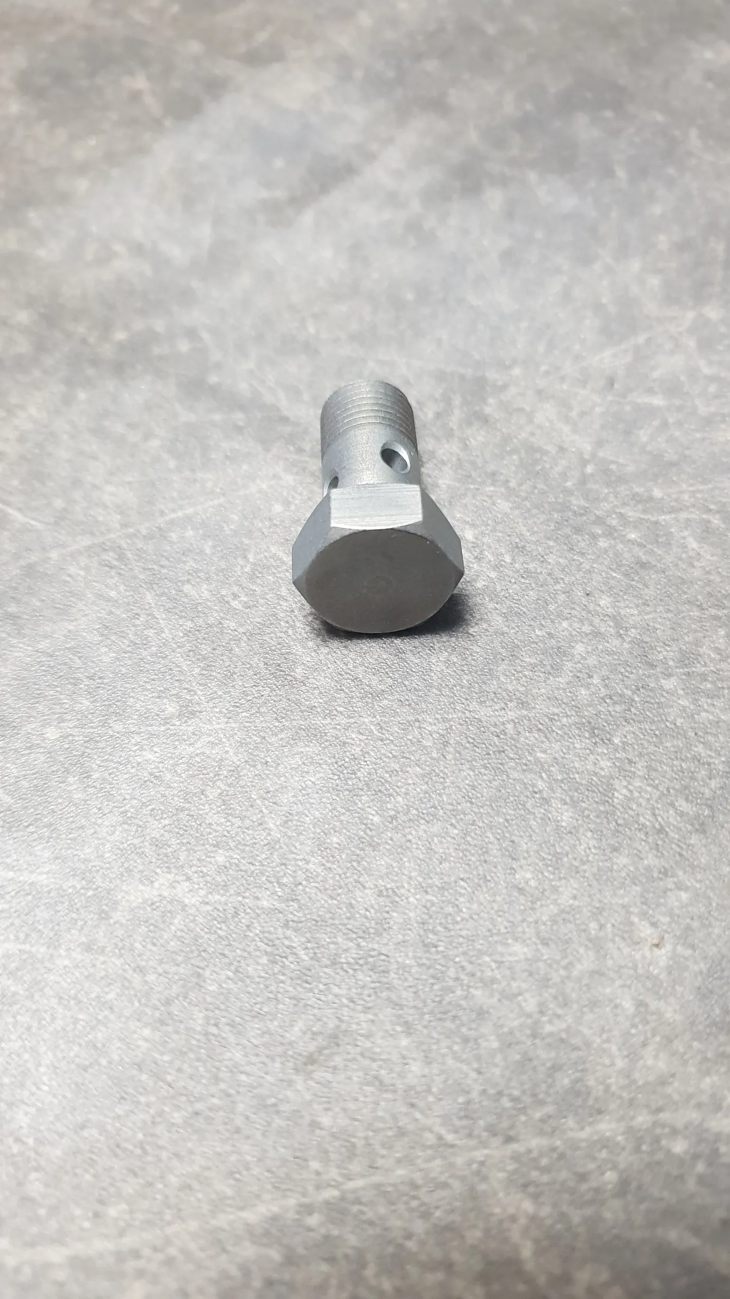 Болт маслопровода турбины M10X1 (пустотелый)