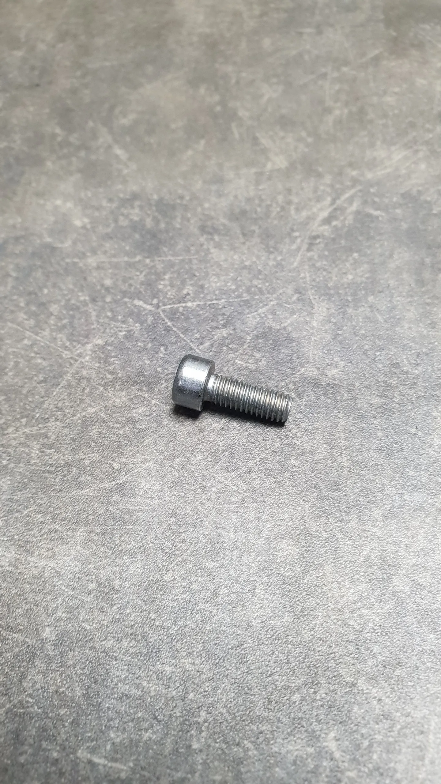 Болт ISA [M6X16-8.8-ZNNIV]  (широкая применяемость) (18-29)