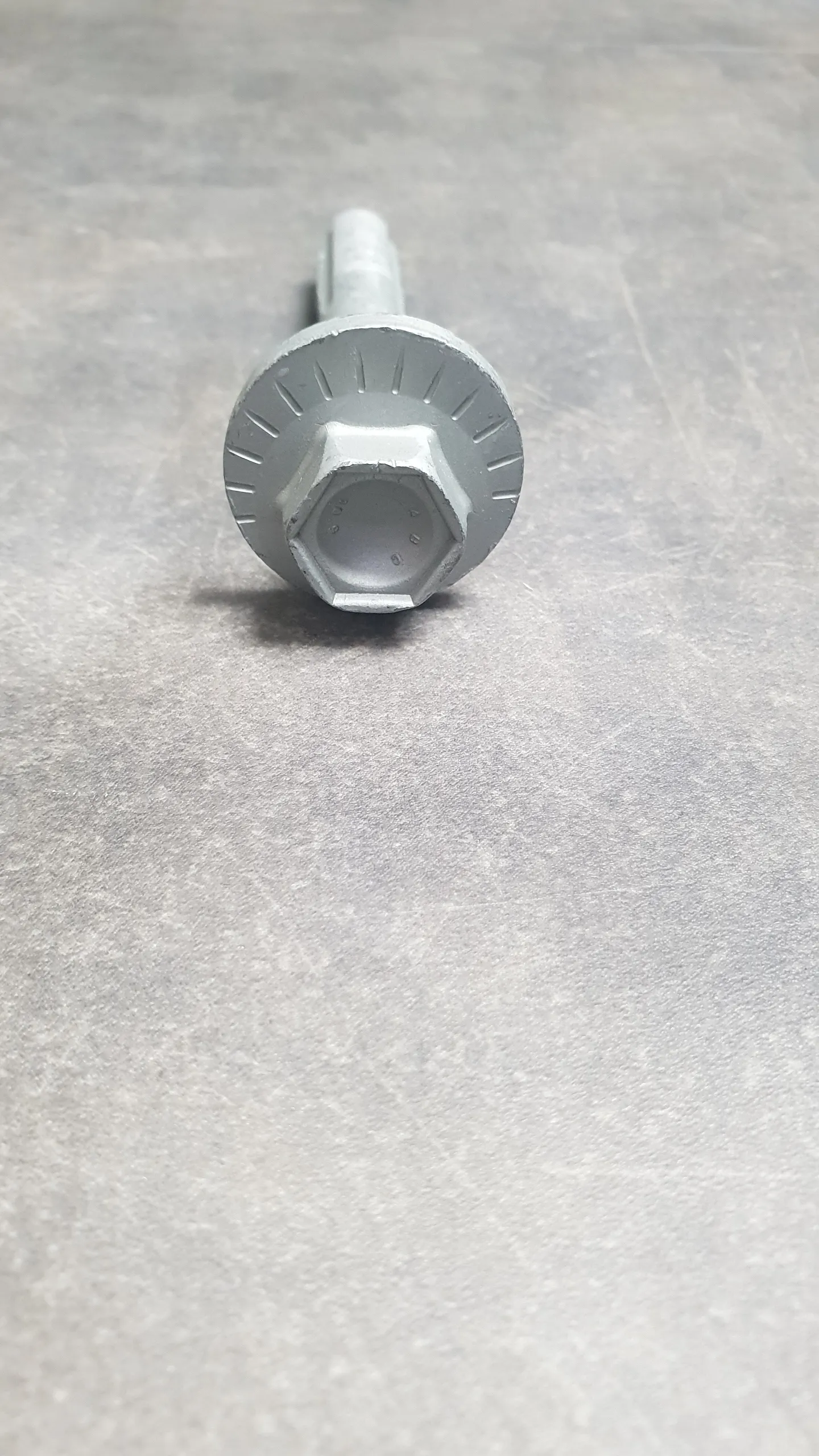 Болт эксцентриковый [развал / нижн рычаг / M14x1.5x95] E53 X5,E81,E87,E90,F20,F30,X1,X3 F25 (15-7)