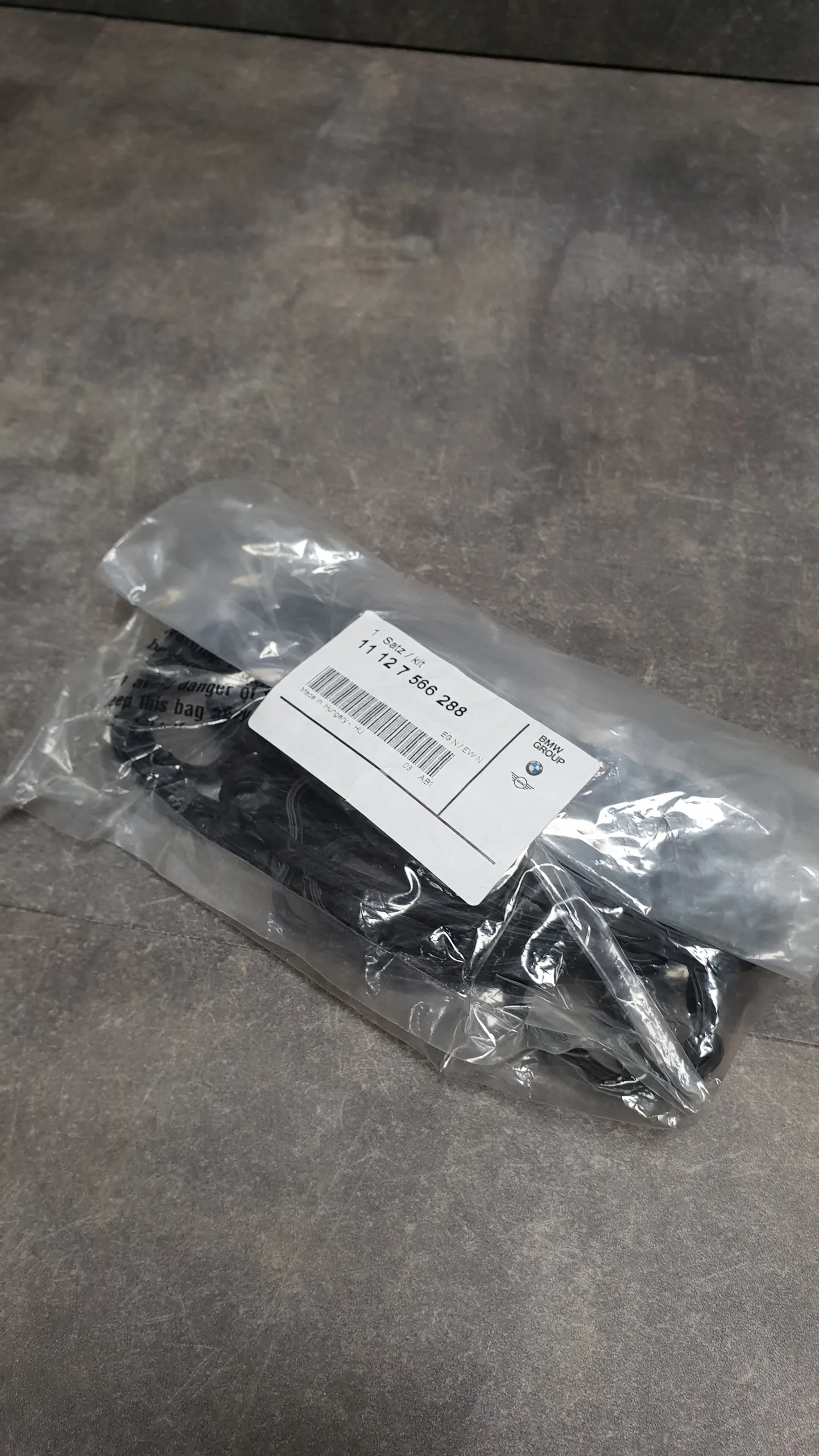 Прокладка клапанной крышки N63 (1-4 цилиндр) [E70,E71,F01,F10]