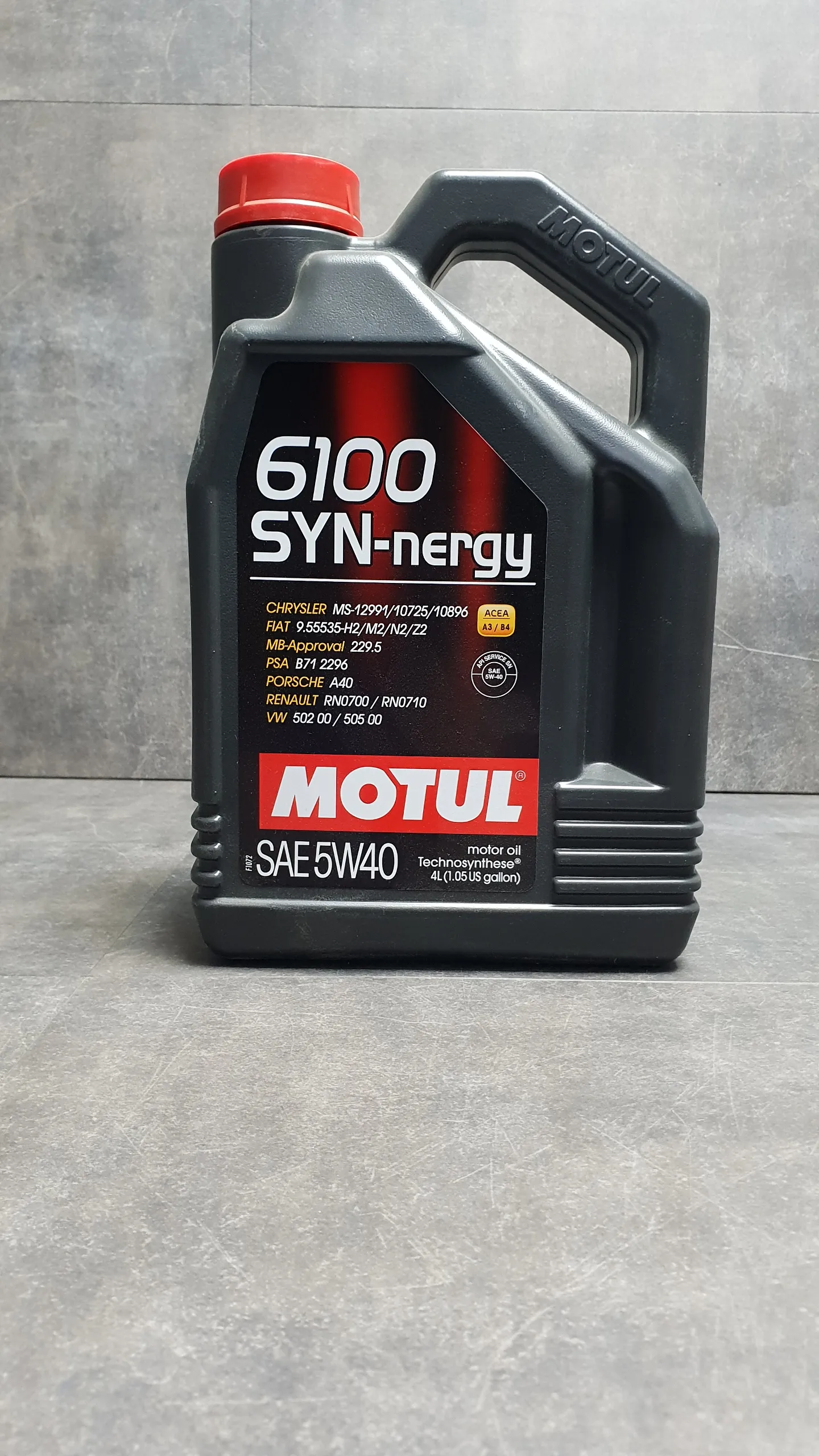 Масло моторное Motul 5W40 6100 Synergie+, 4L