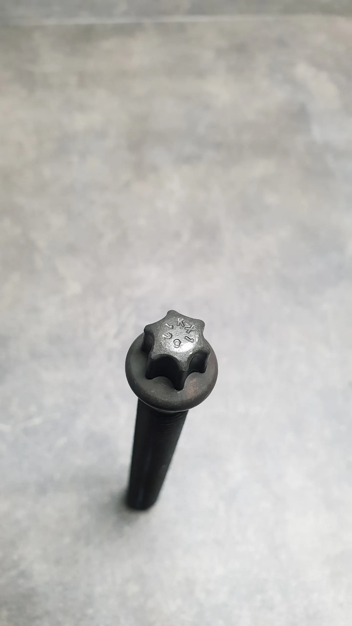 Болт шкива коленвала M10X86 [M57,M57N,M57N2] (19-3)