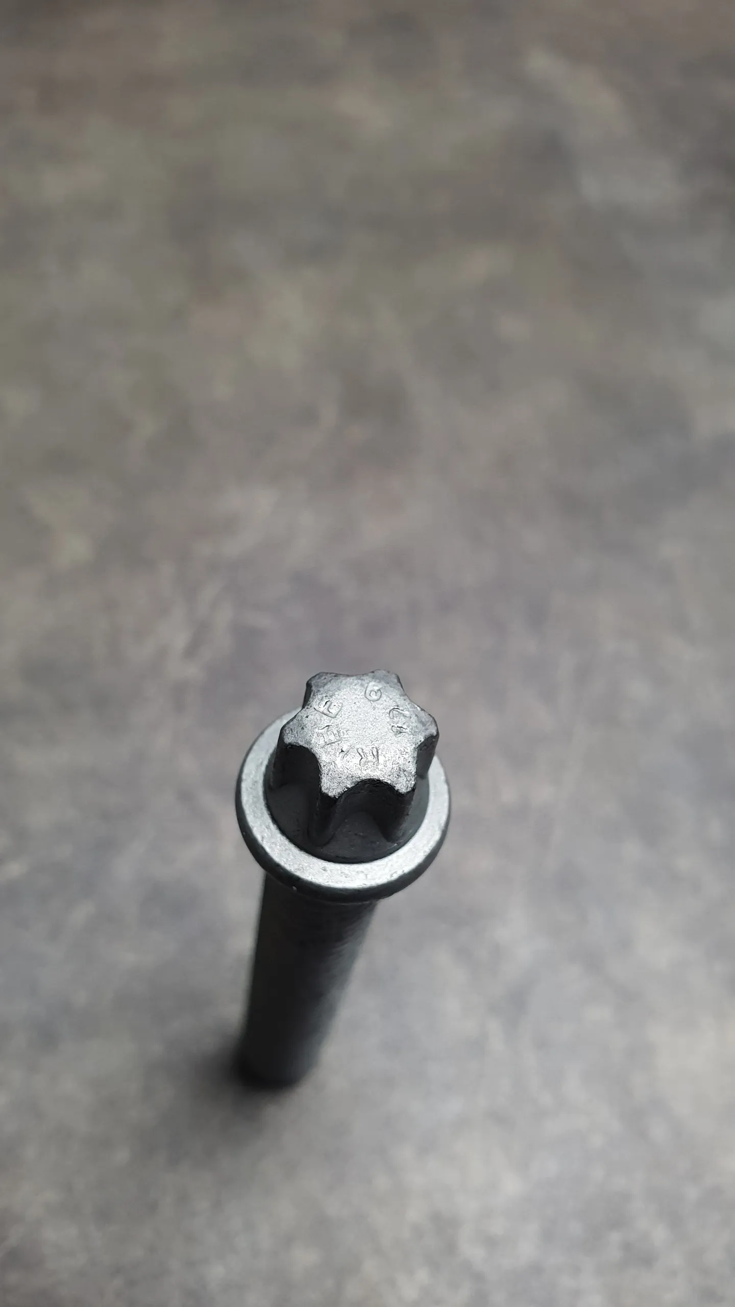 Болт шкива коленвала M10X65 (19-3/СВ3-39)