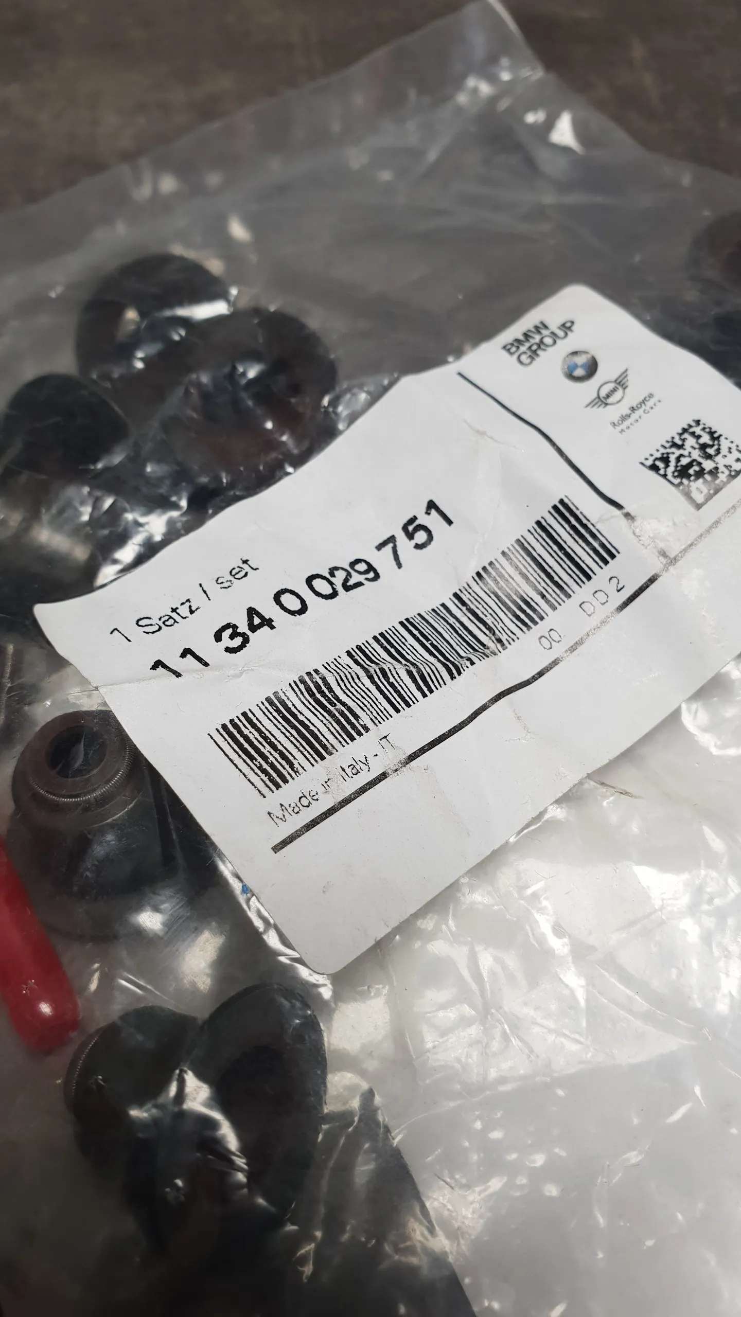 Колпачки маслосъемные [комплект 16шт] N42,N45,N46,N62,N63