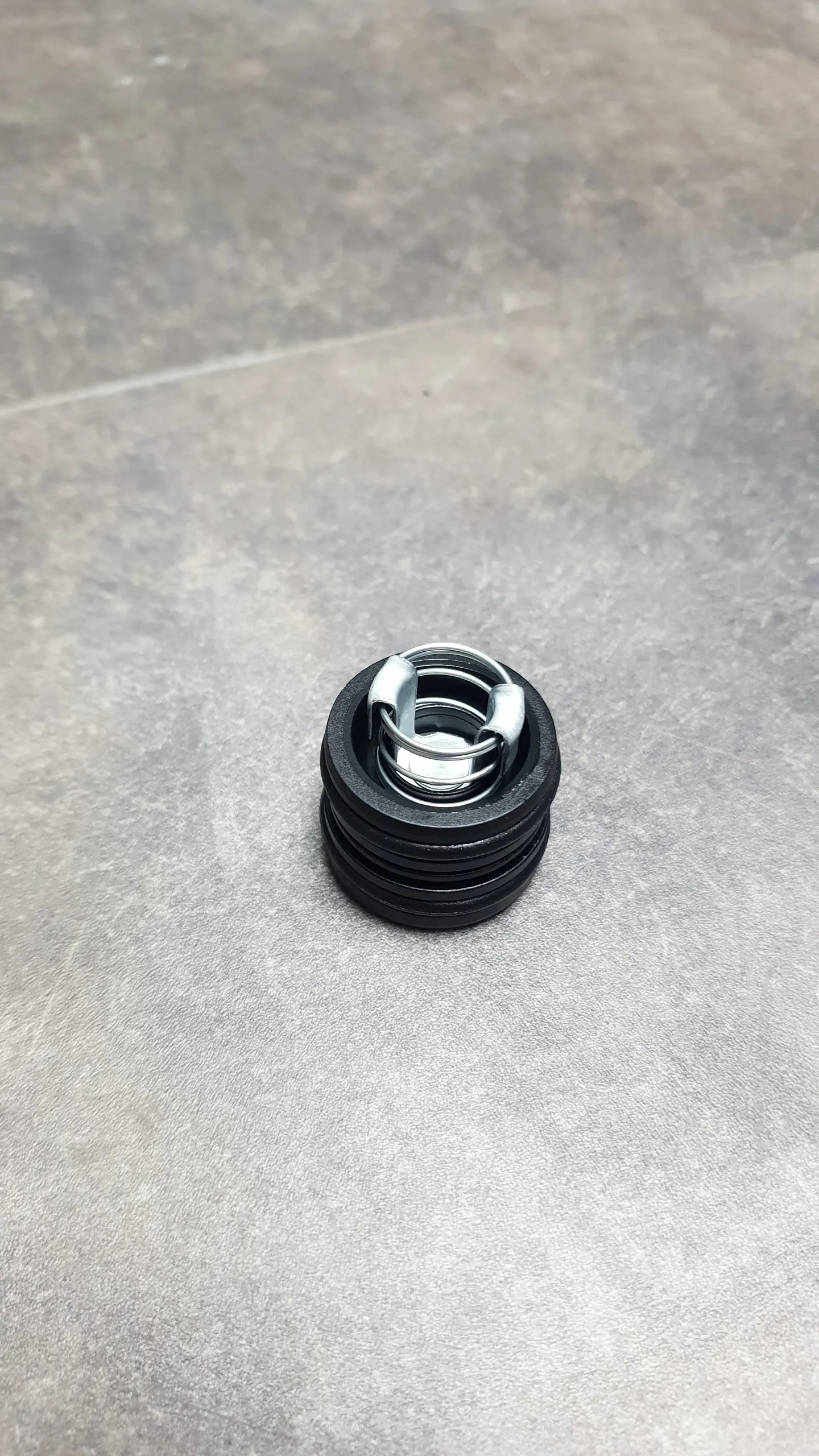 Втулка корпуса масляного фильтра M40,M42,M43,M43TU,M44 (7-22)