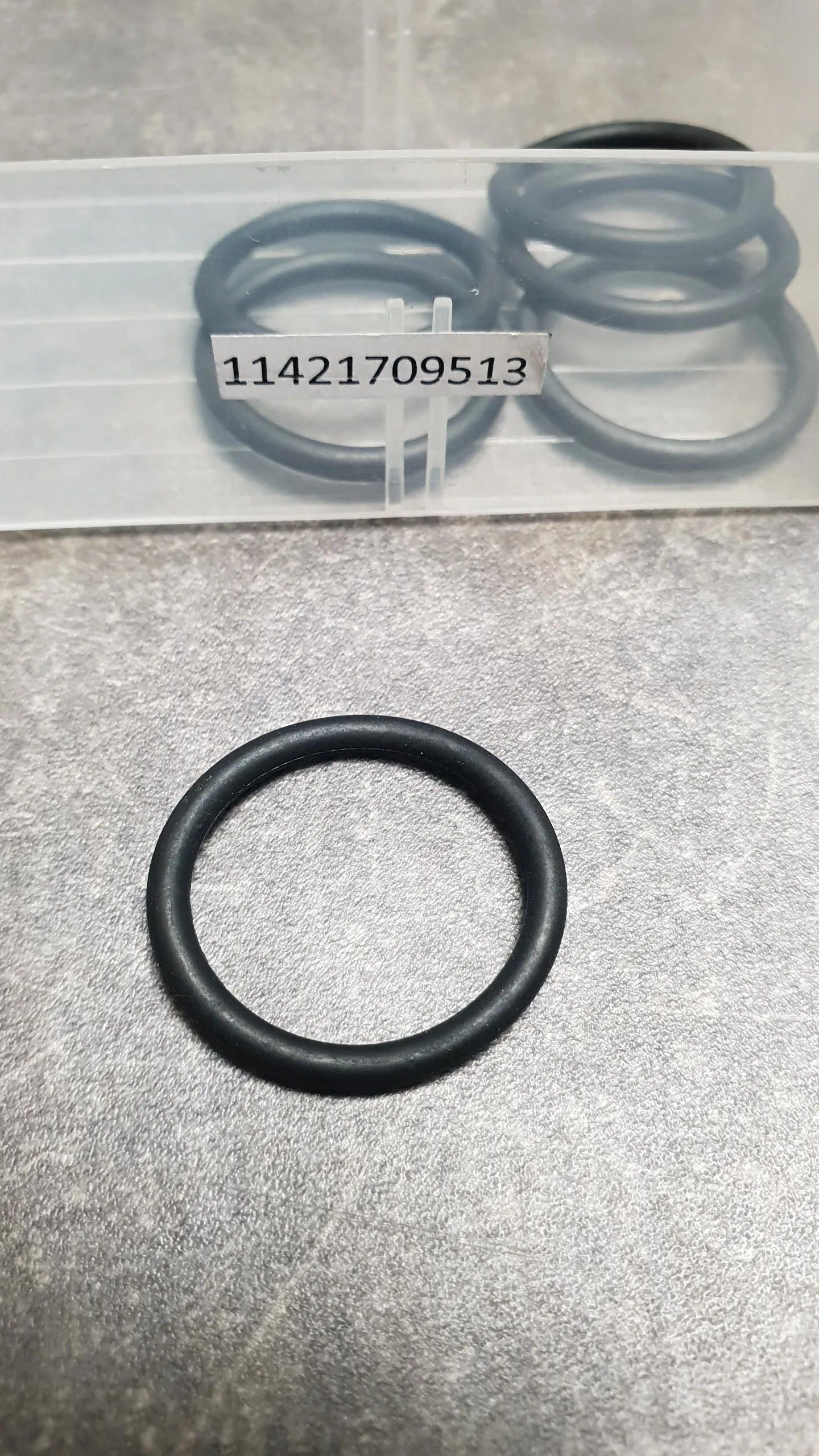 Кольцо уплотнительное клапана в масляном стакане M40-M44 (7-19)