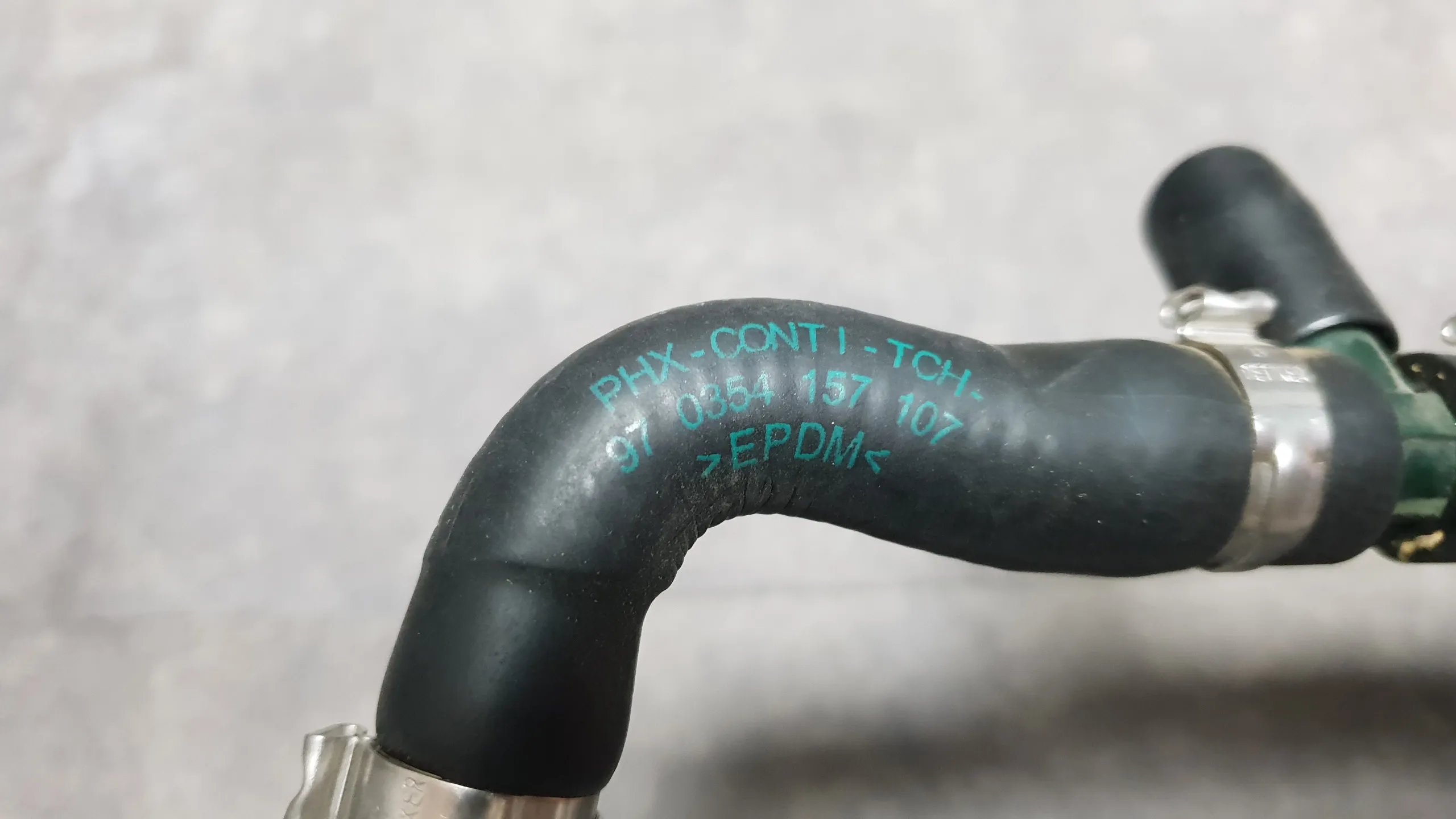 Маслопровод турбины возвратный (1-4 цилиндры) N63, N63N