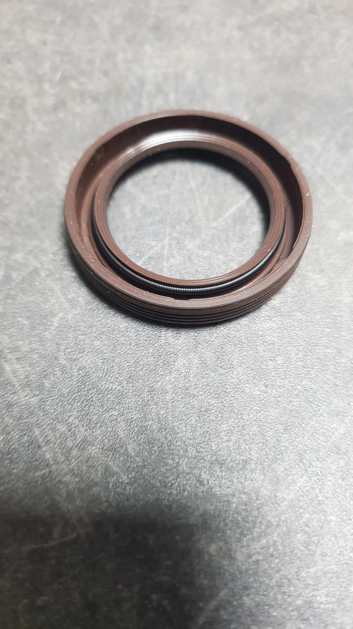 Сальник первичного вала МКПП Getrag 240 [30X42X7] (12010674B)