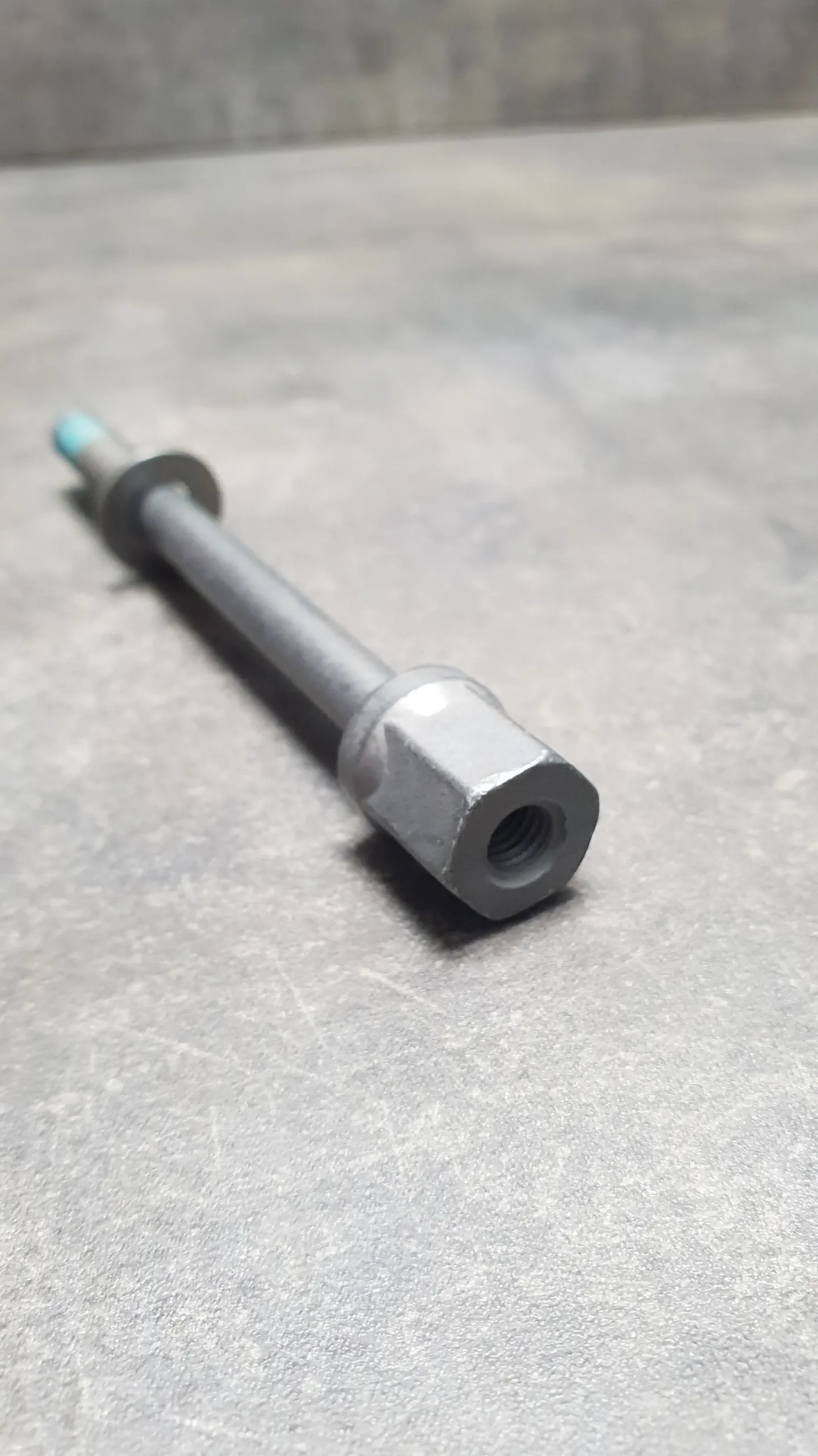 Болт крепления генератора\кронштейн обводного ролика M47,B47,M57 (16-8)