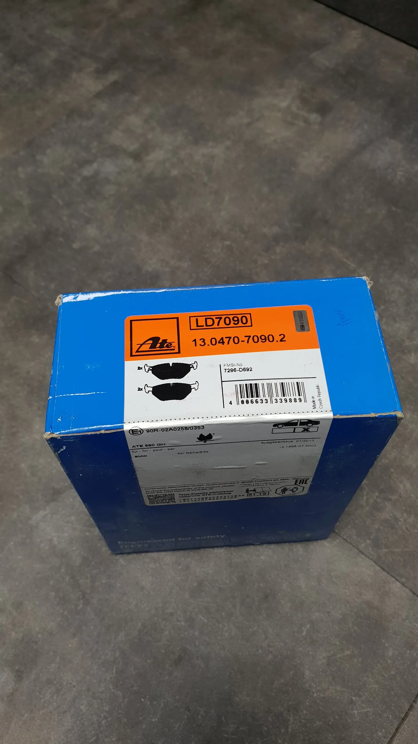 Колодки тормозные зад  E39 (520-540) [Ceramic]