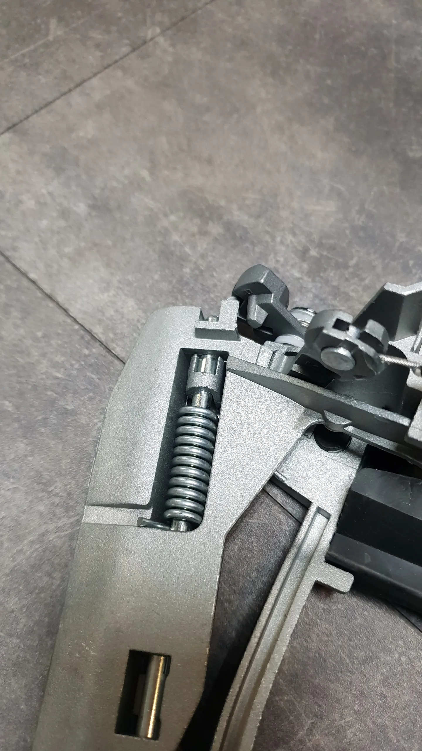 Рамка ручки двери наружней E53 (внутрення часть) передней R