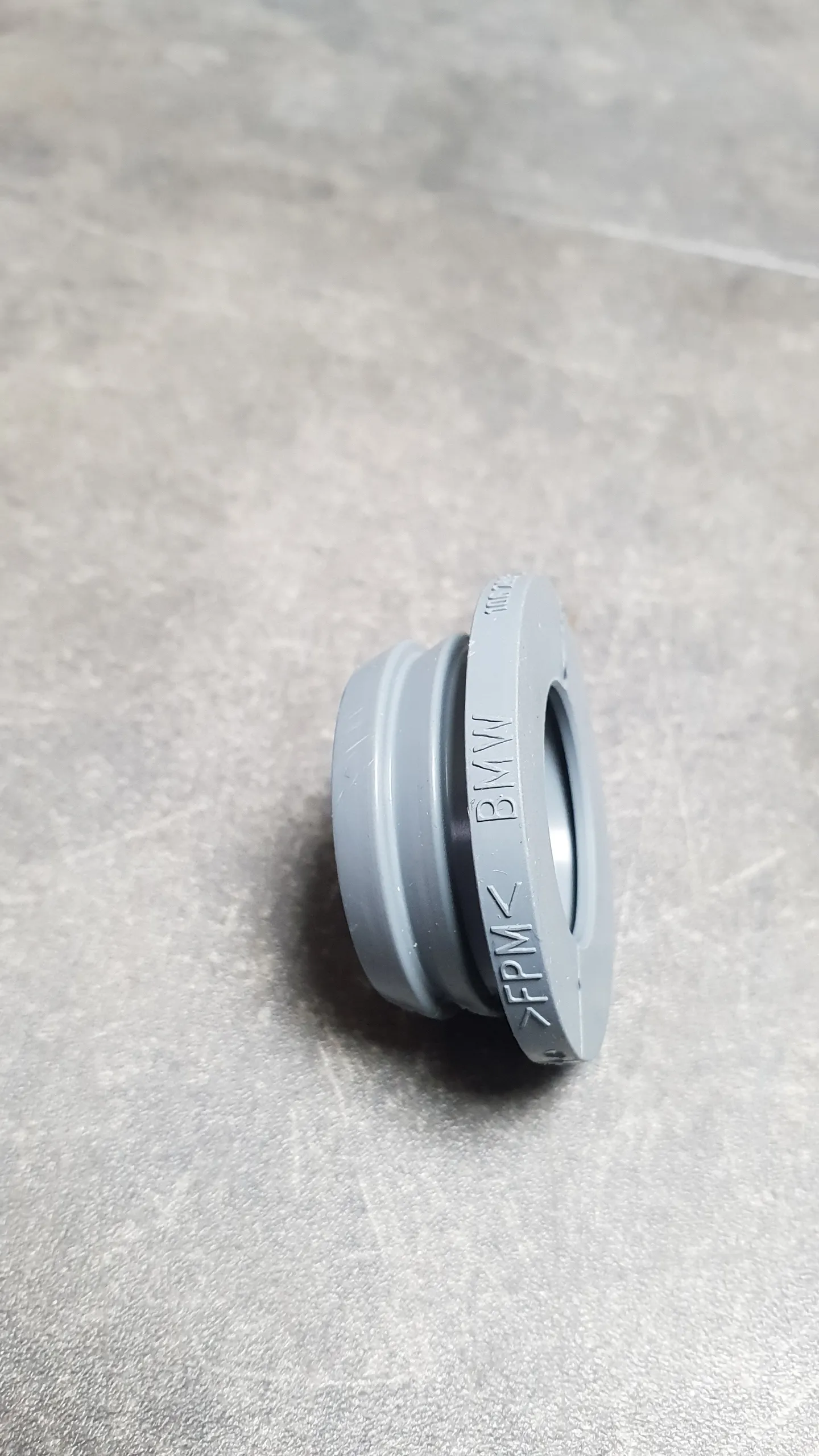 Патрубок системы впуска (уплотнитель на РХХ) M50,M52,M60 [до 09.1998] (11-24)