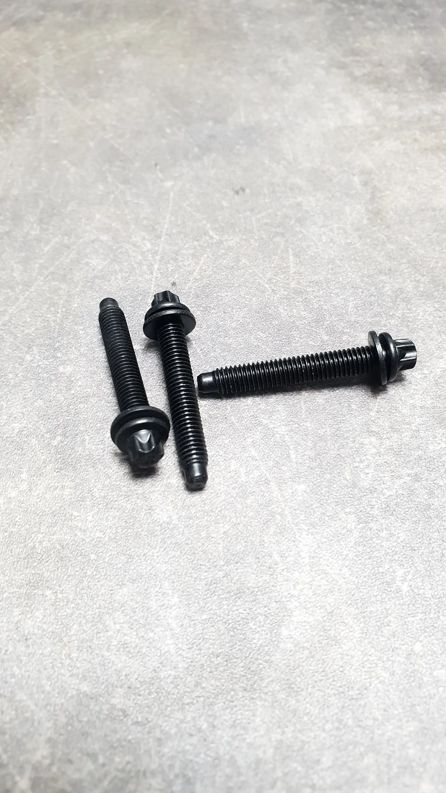 Болт крепления топливной рампы N20,B38,B48,B58 [5X30-10.9] (20-3)