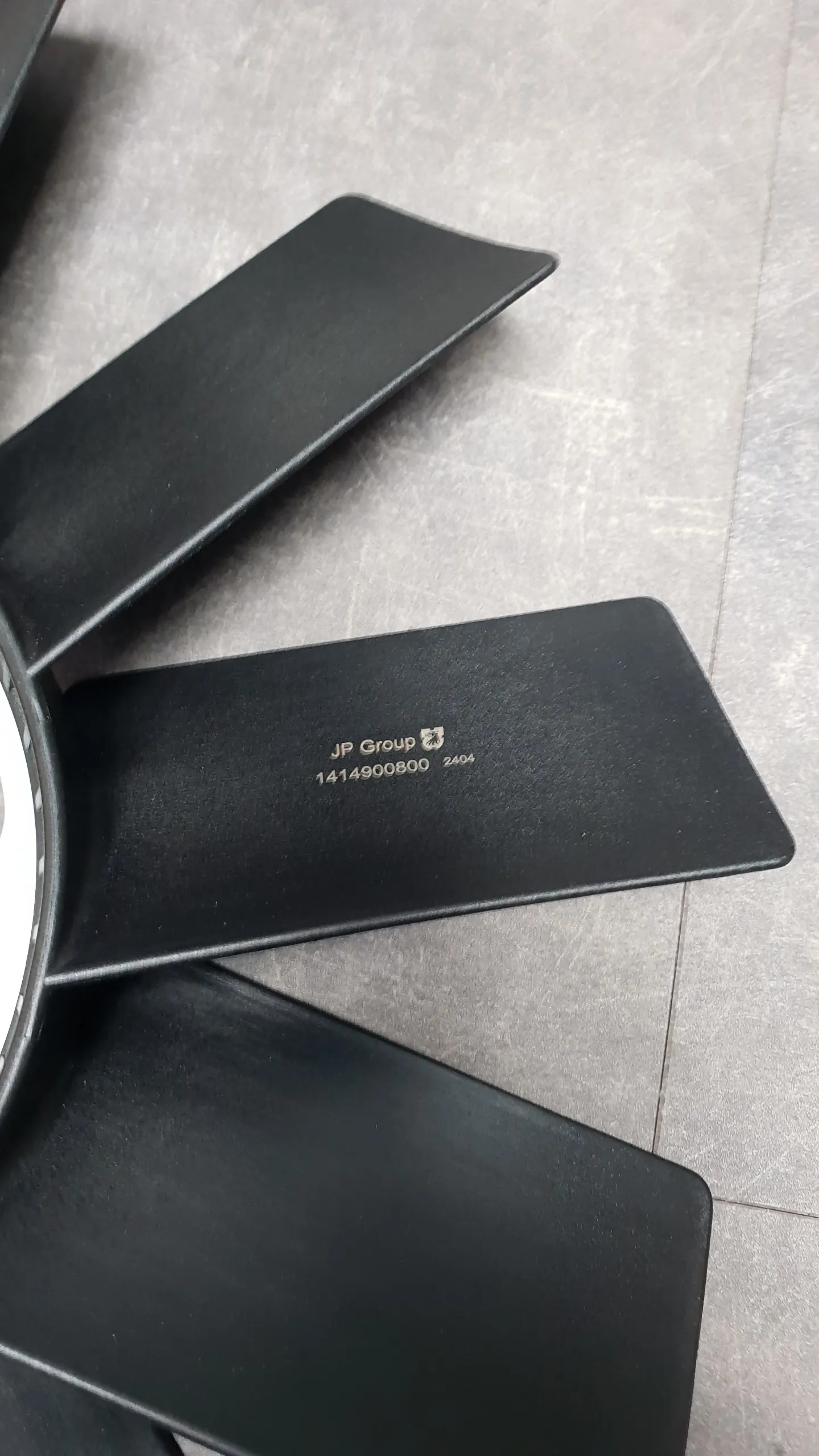 Крыльчатка вентилятора (3 отверстия) M50,M52,M54 [E32,E34,E36,E39,E46,E38,X5]