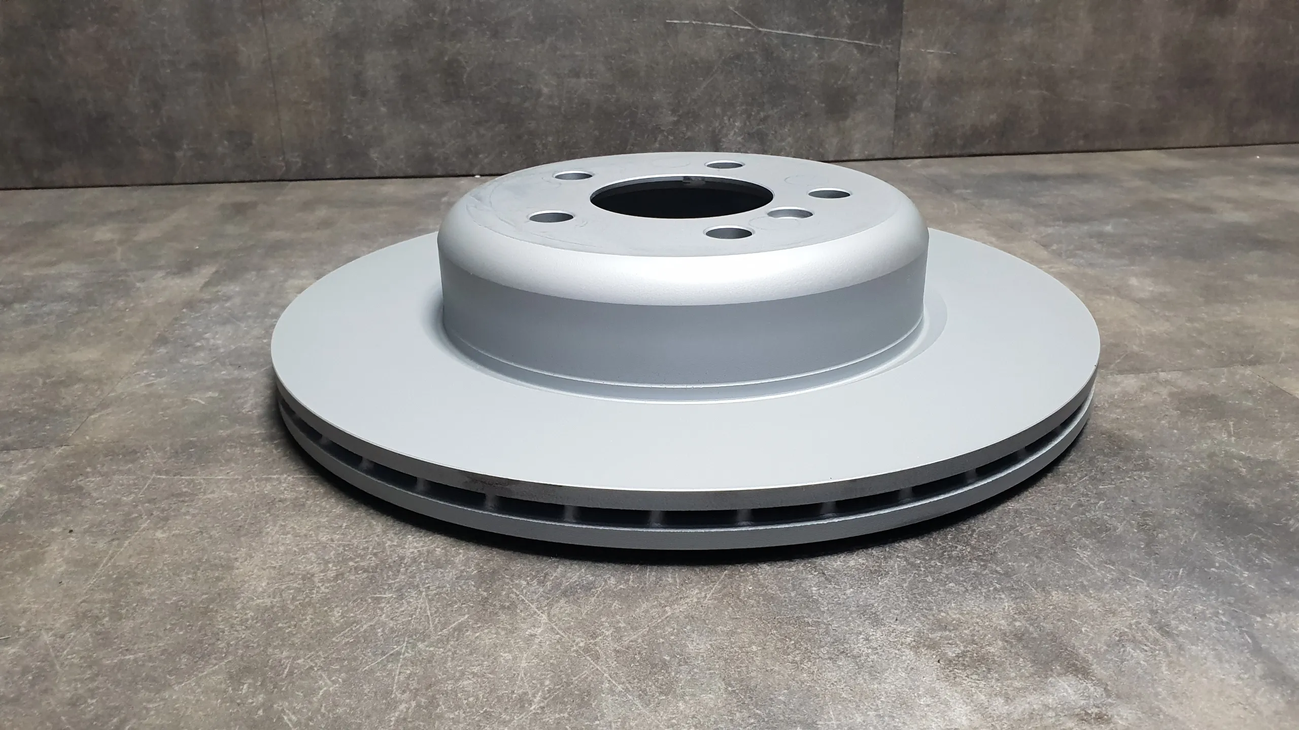 Тормозной диск задний F10 [330x20 / вентилир]