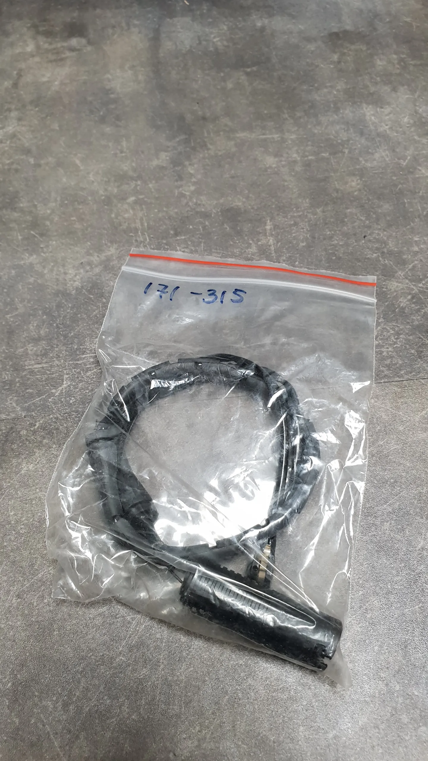 Датчик износа торм. колодок передн. E36