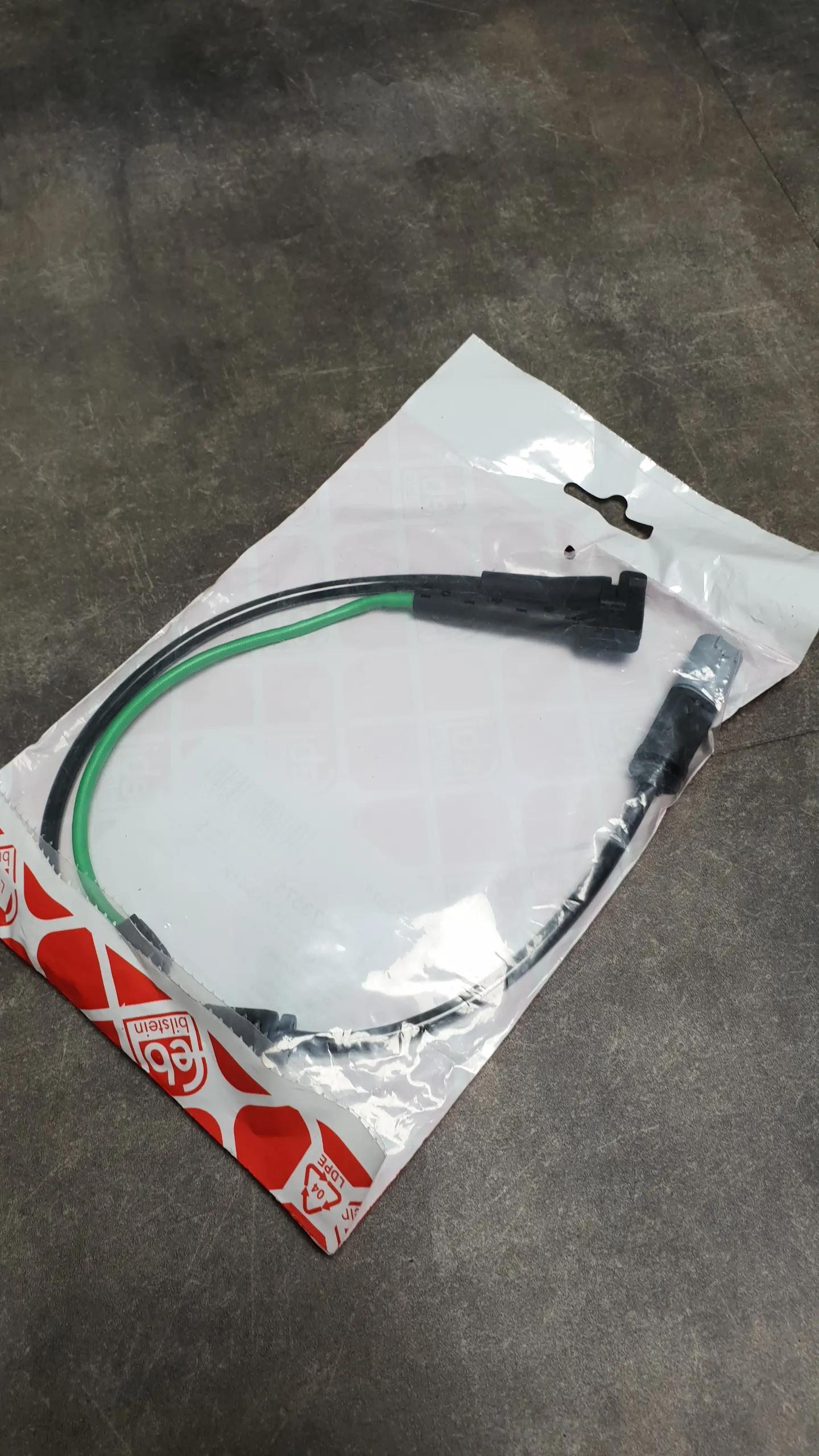 Датчик износа торм. колодок передн. F40,F44,F48,F39