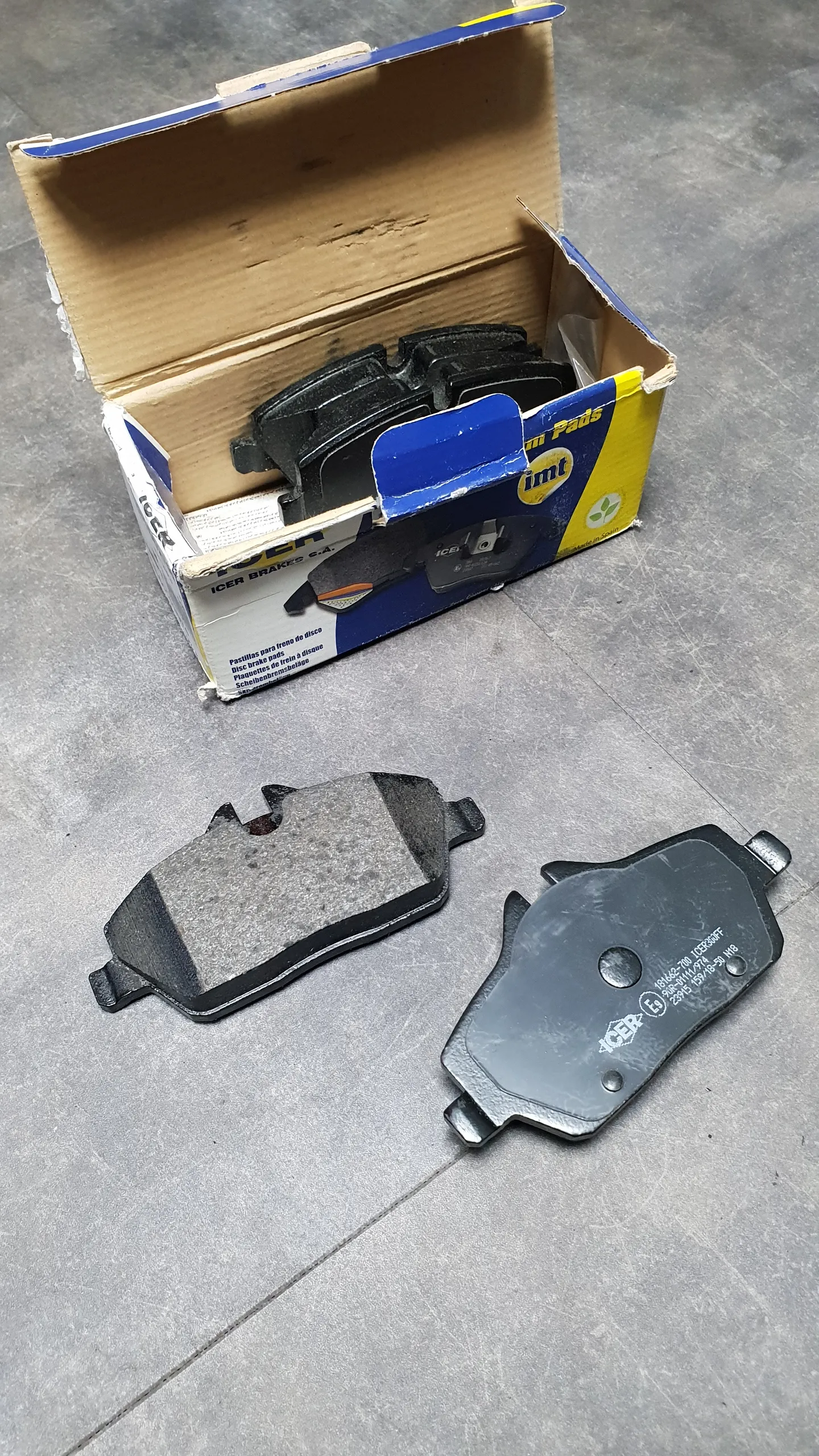 Колодки тормозные пер  1' E81-E88 (1.6 - 2.0)