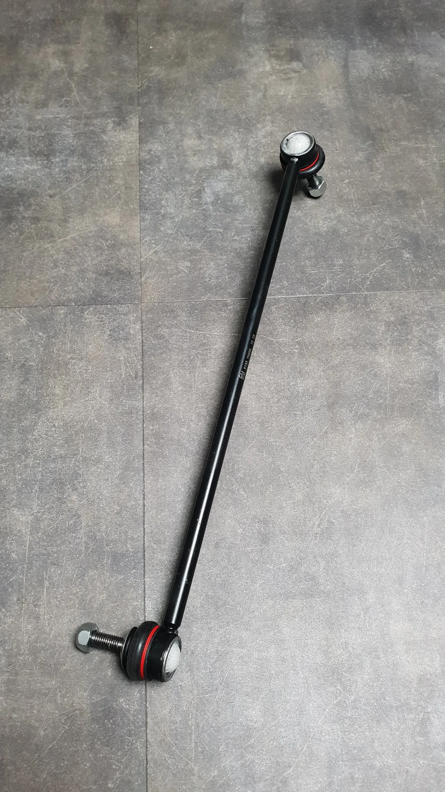 Стойка стабилизатора пер. E65 (R) линк