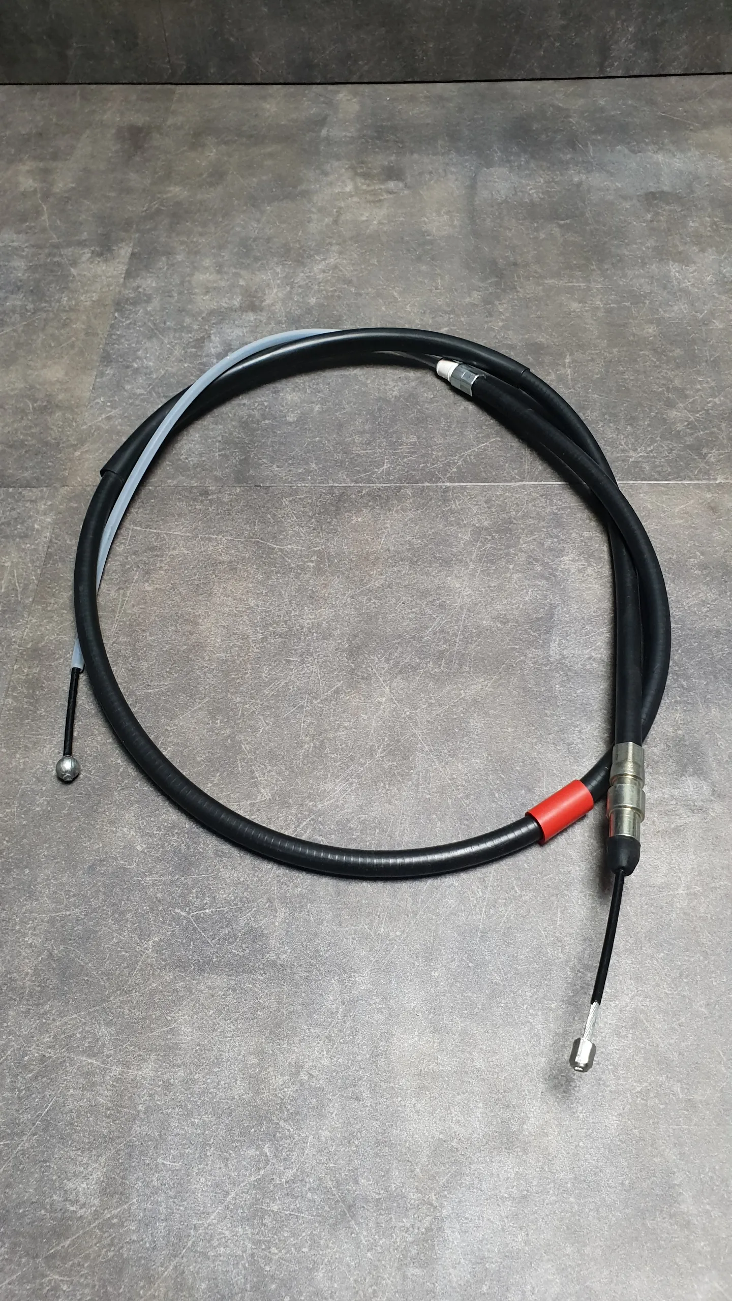 Трос стояночного тормоза E60,E61 R