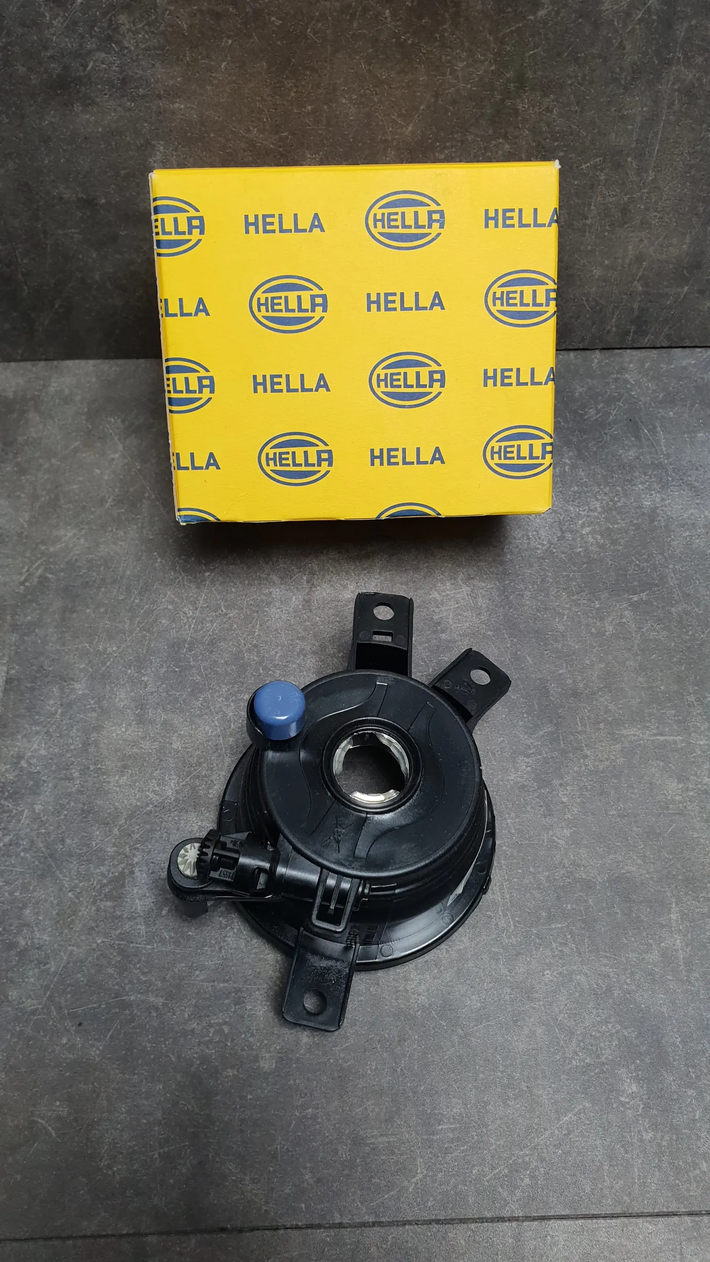 Фара противотуманная E84 [R]