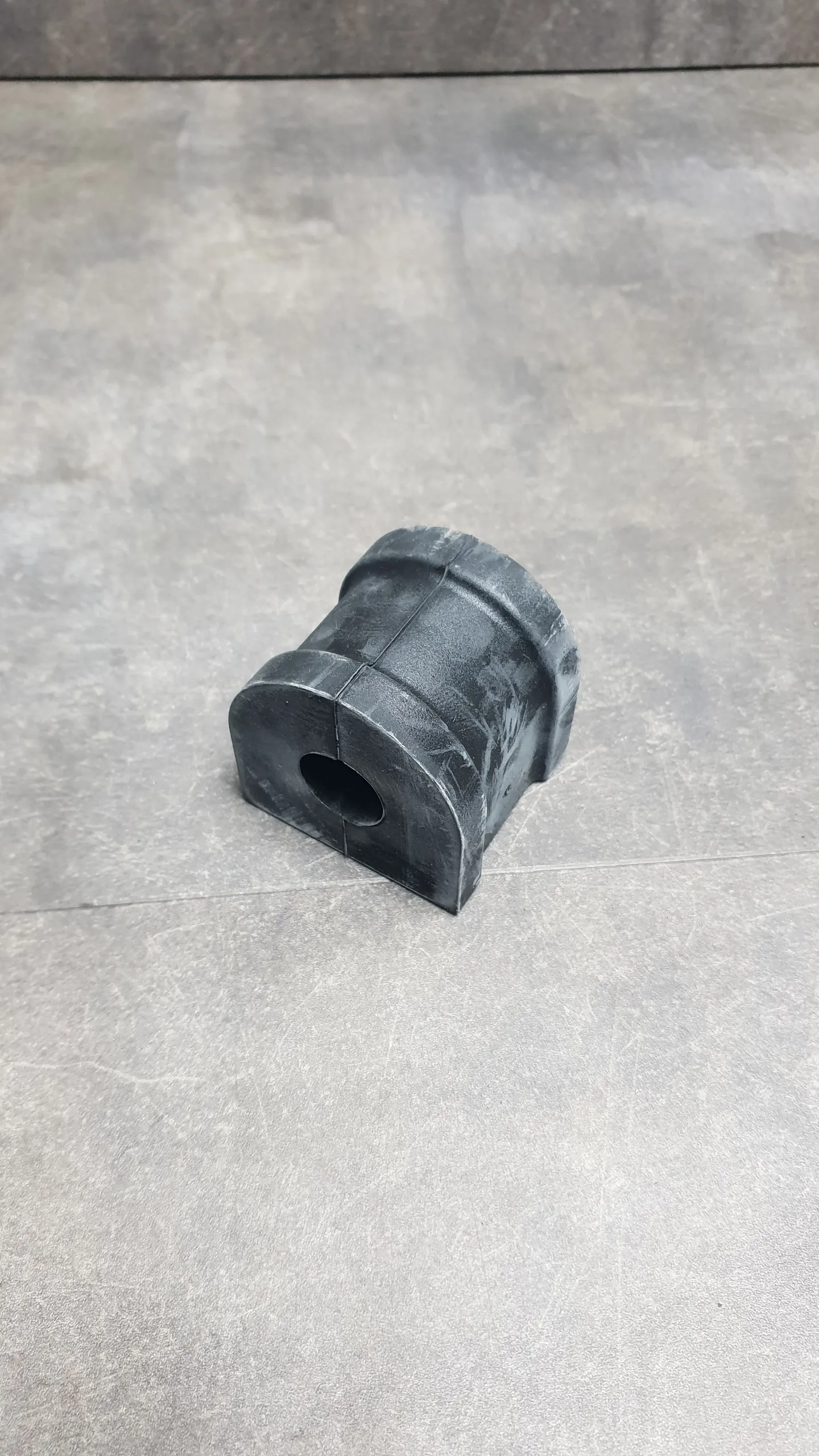 Втулка стабилизатора переднего E83,E83LCI D=12,8mm