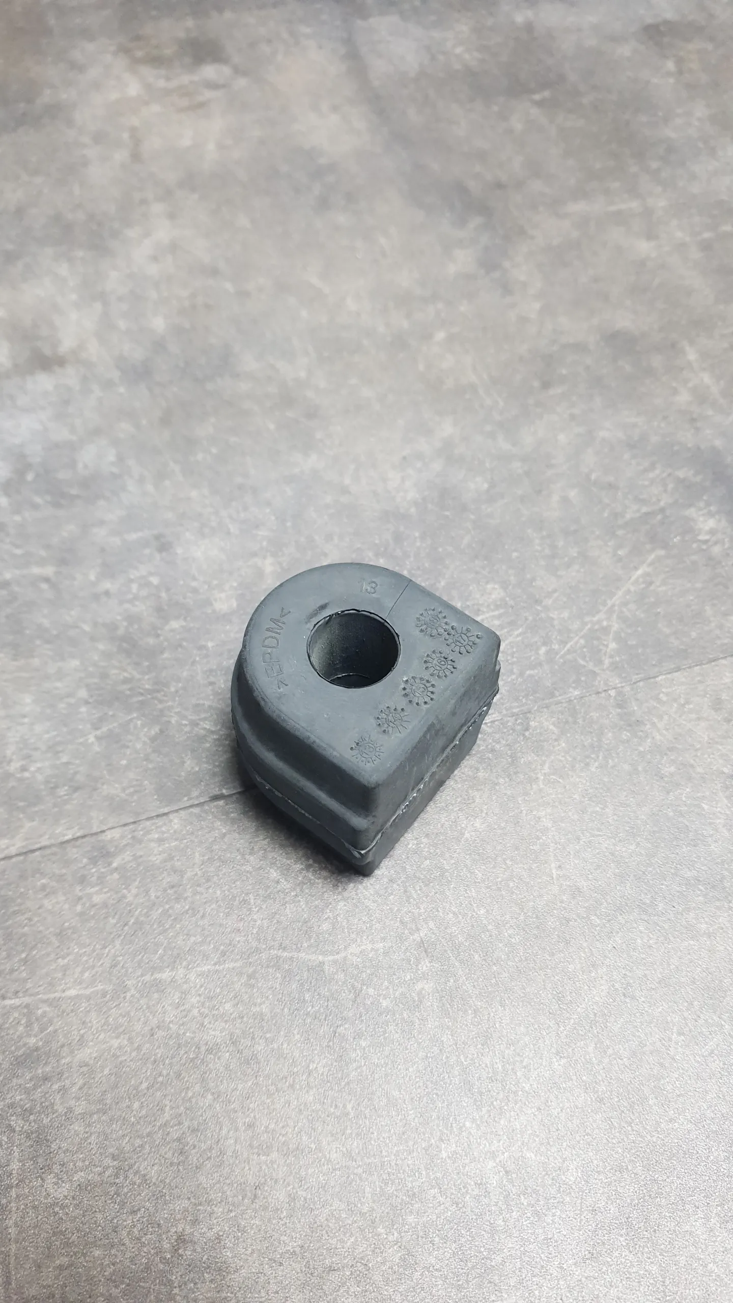 Втулка стабилизатора заднего E83 (стандарт.подвеска)