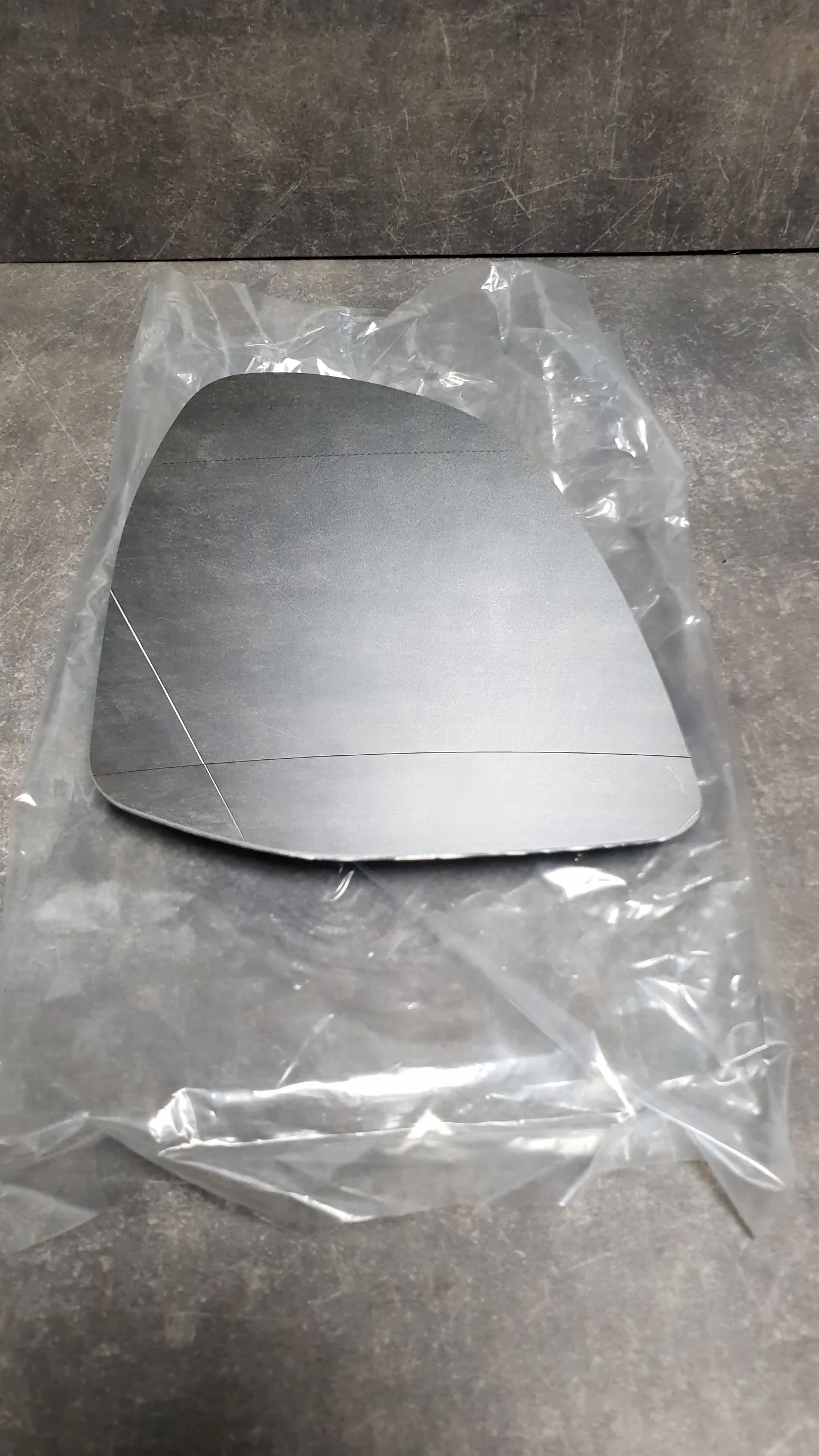 Зеркальный элемент F25,F26,G01,G08,F15,F16,G05,G06,G07 асферическое,подогрев [L]