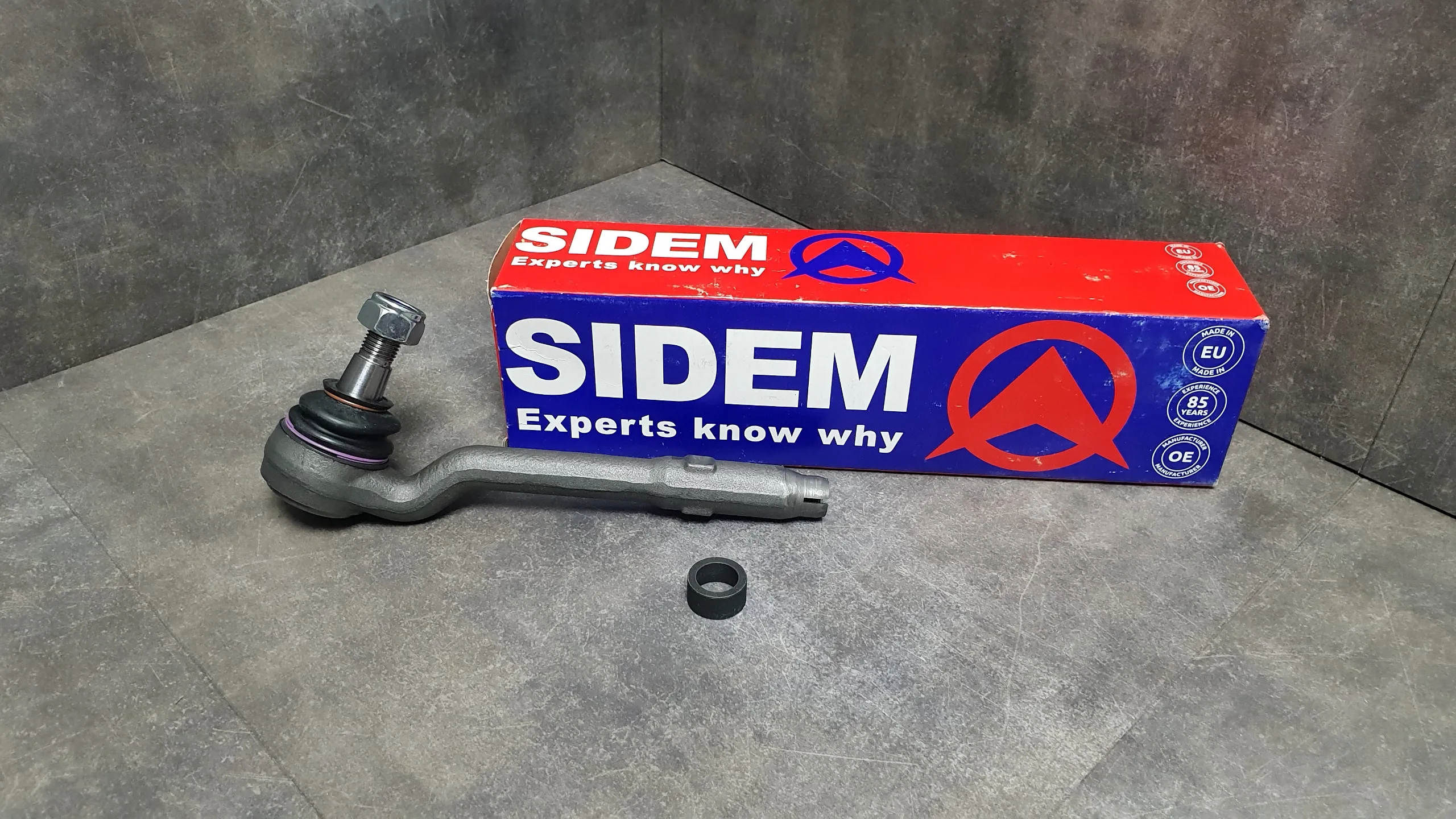 Рулевой наконечник E53 X5 [L / R]