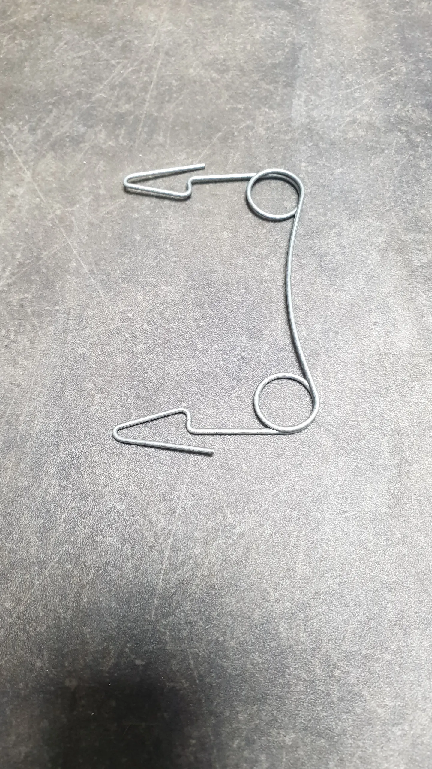 Пружина вилки сцепления E21,E30,E12,E28,E34 (17-7)