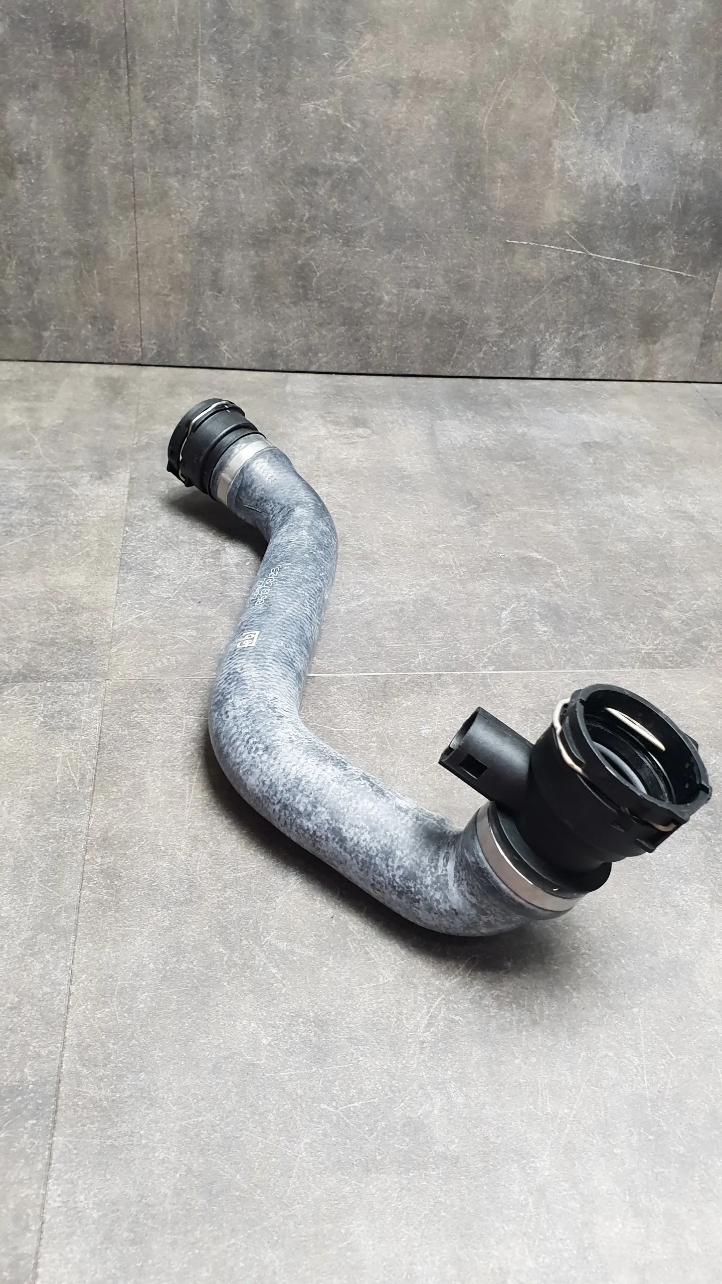 Патрубок системы охлаждения нижний E39,E38 - M52TU, M54 под датчик