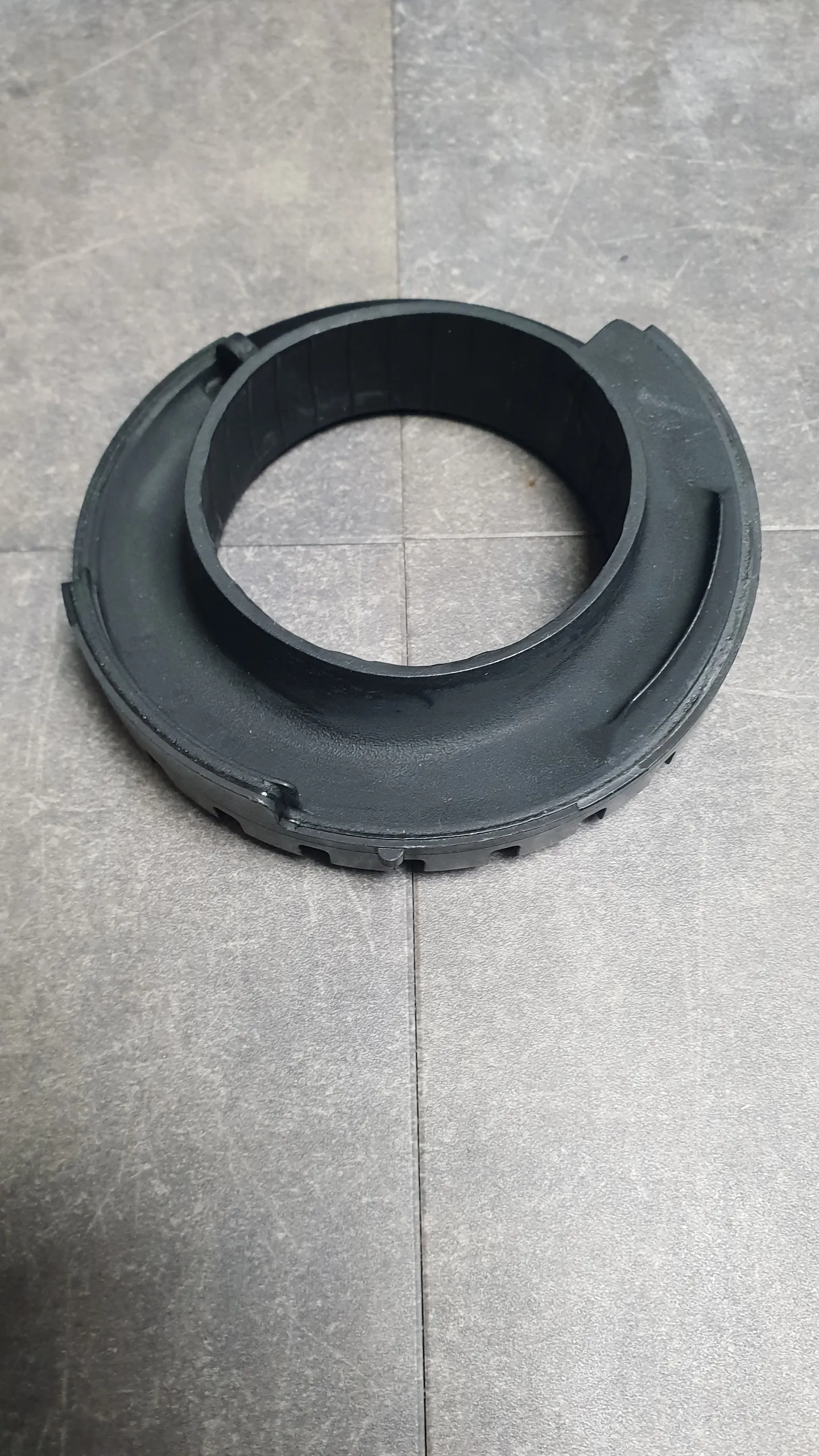 Прокладка передней пружины нижняя F01-F18