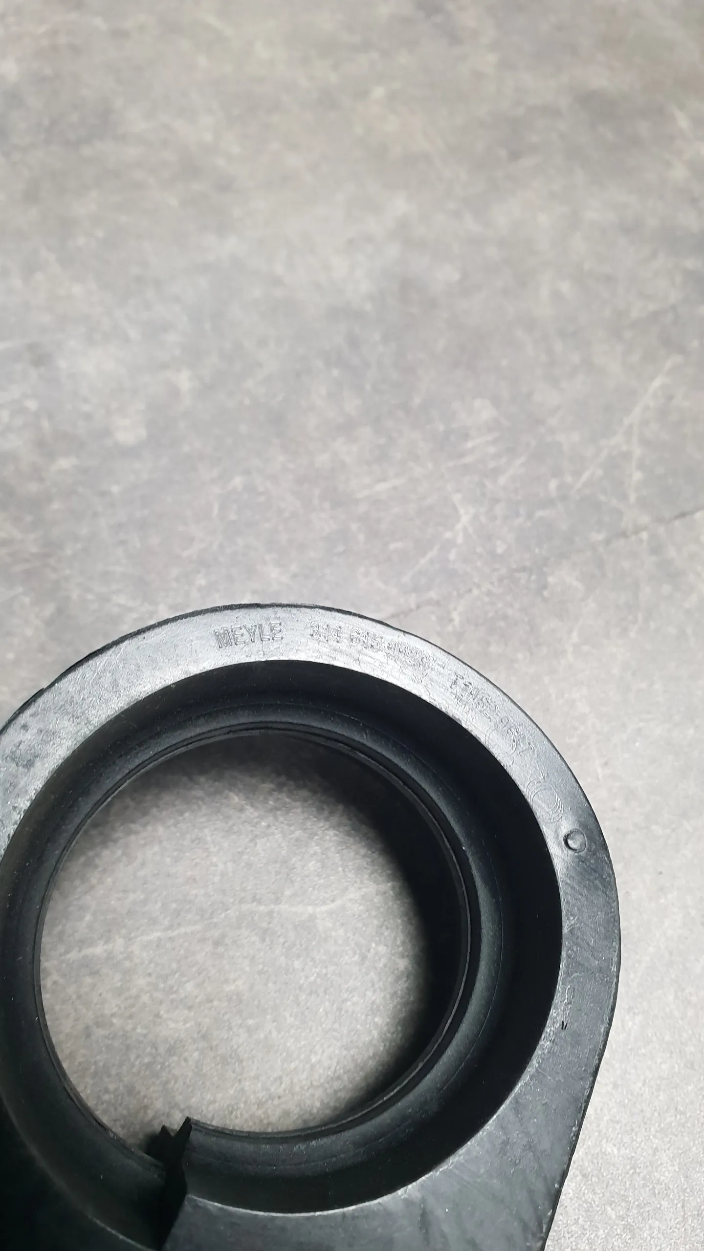 Втулка стабилизатора переднего E60,E61,E63,E65 [S229A] D=58,5mm