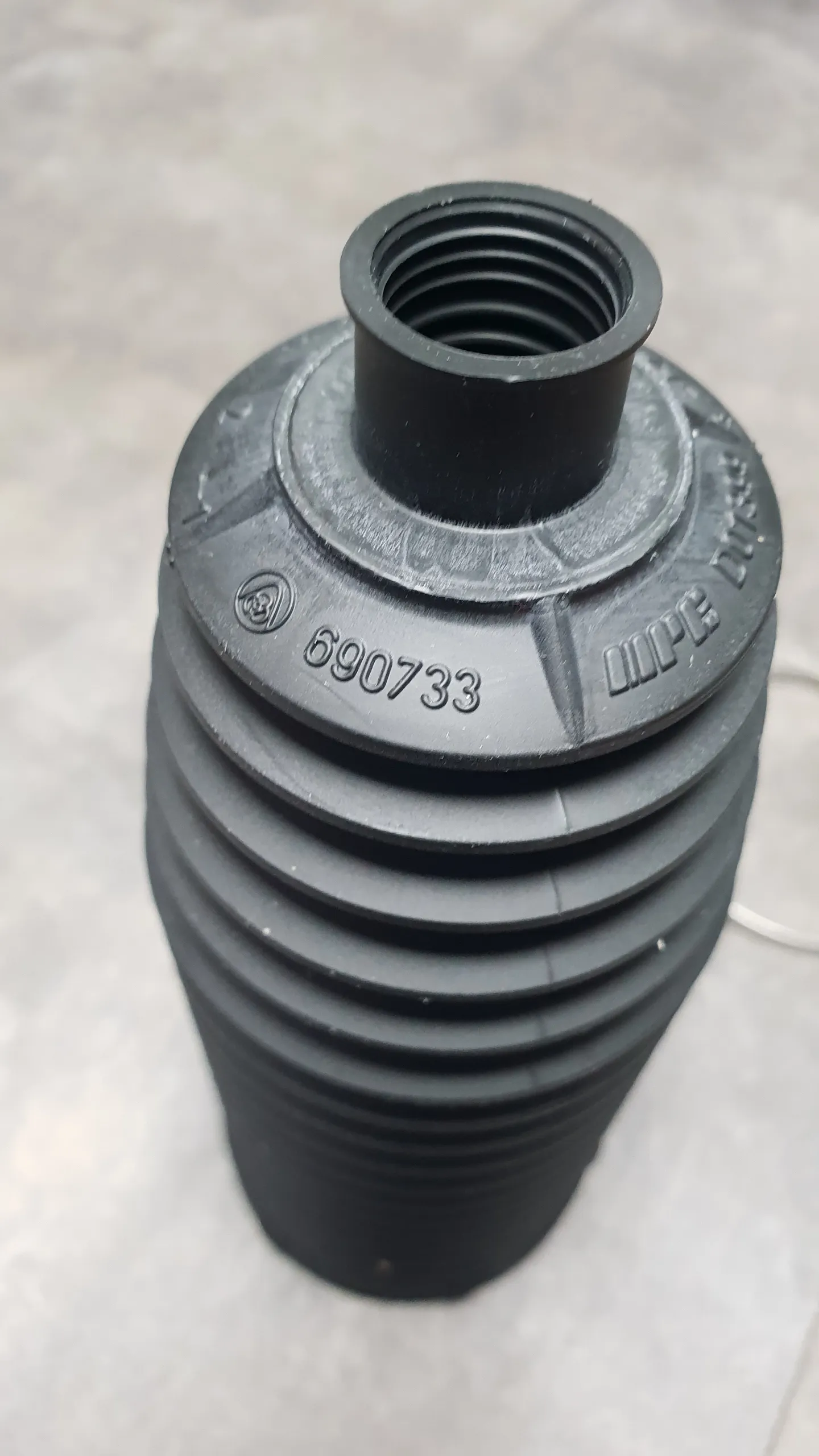 Пыльник рулевой рейки E81-E88,E90-E93,E84,F15,F16