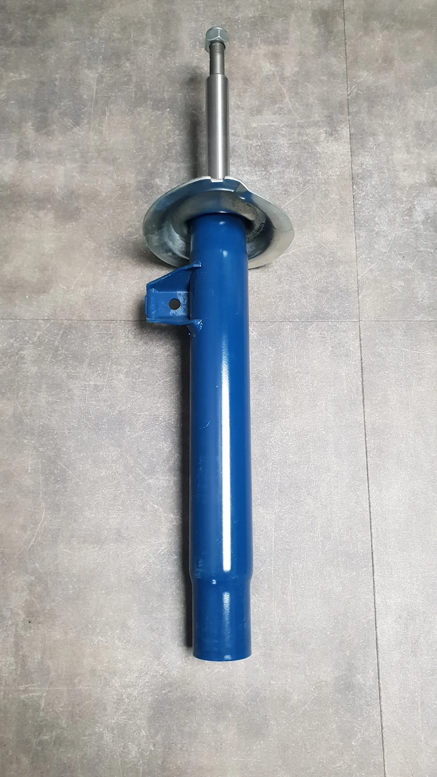 Стойка амортизационная передняя E46 [4 цил / до 09.2001] (R)