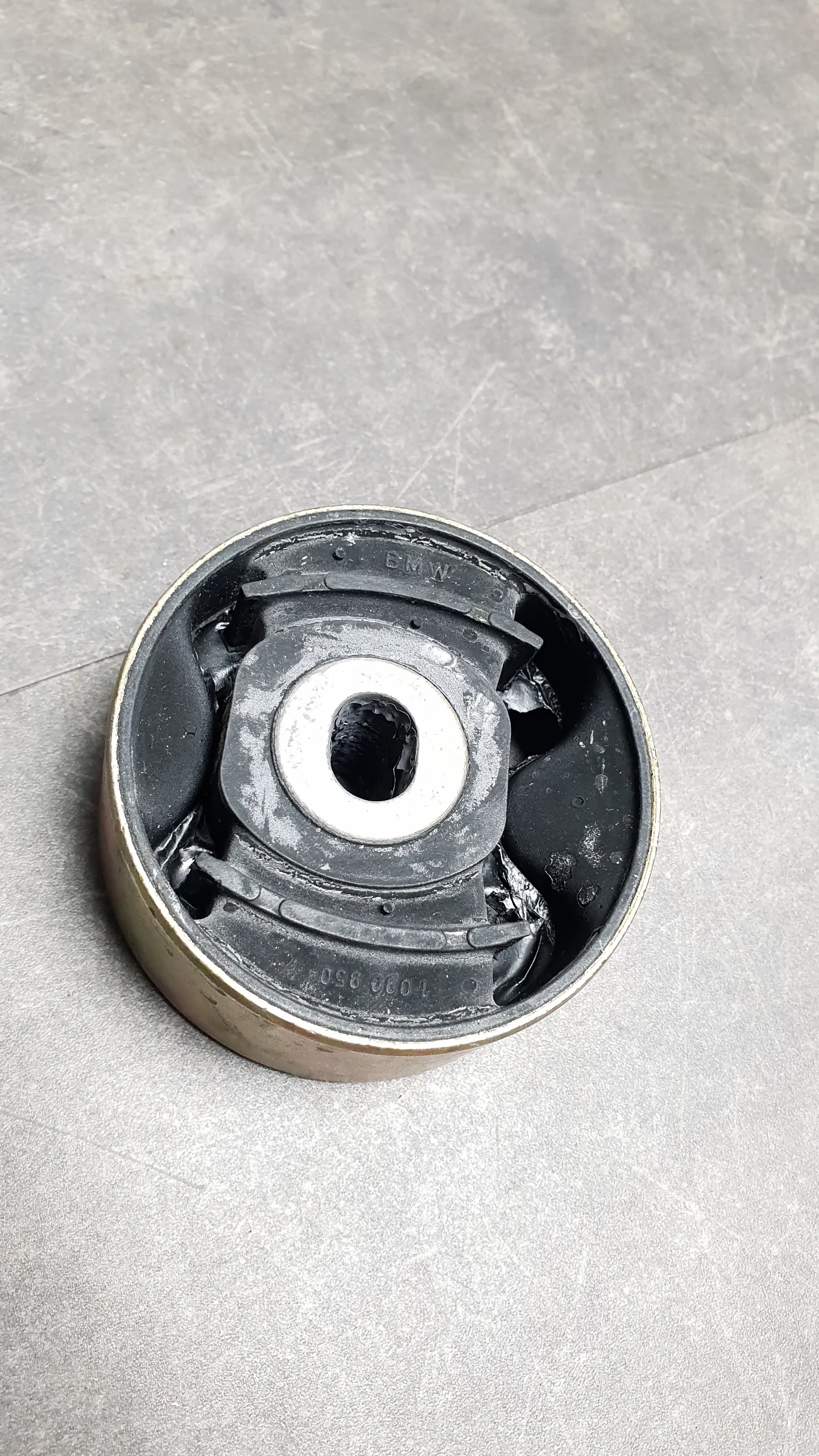 Сайлентблок балки моста редуктора E36 compact, Z3 E36