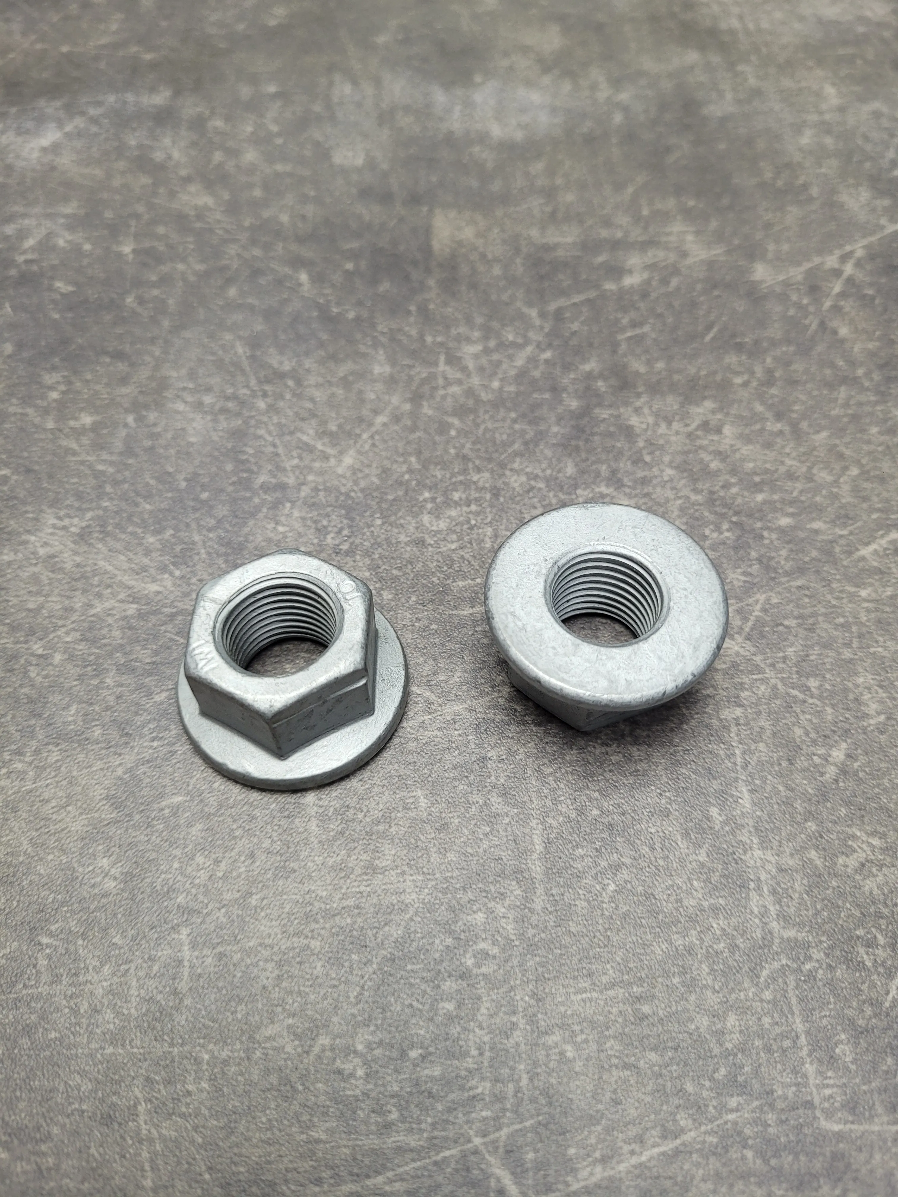 Гайка самоконтрящаяся [M14x1.5] (14-7,14-23)