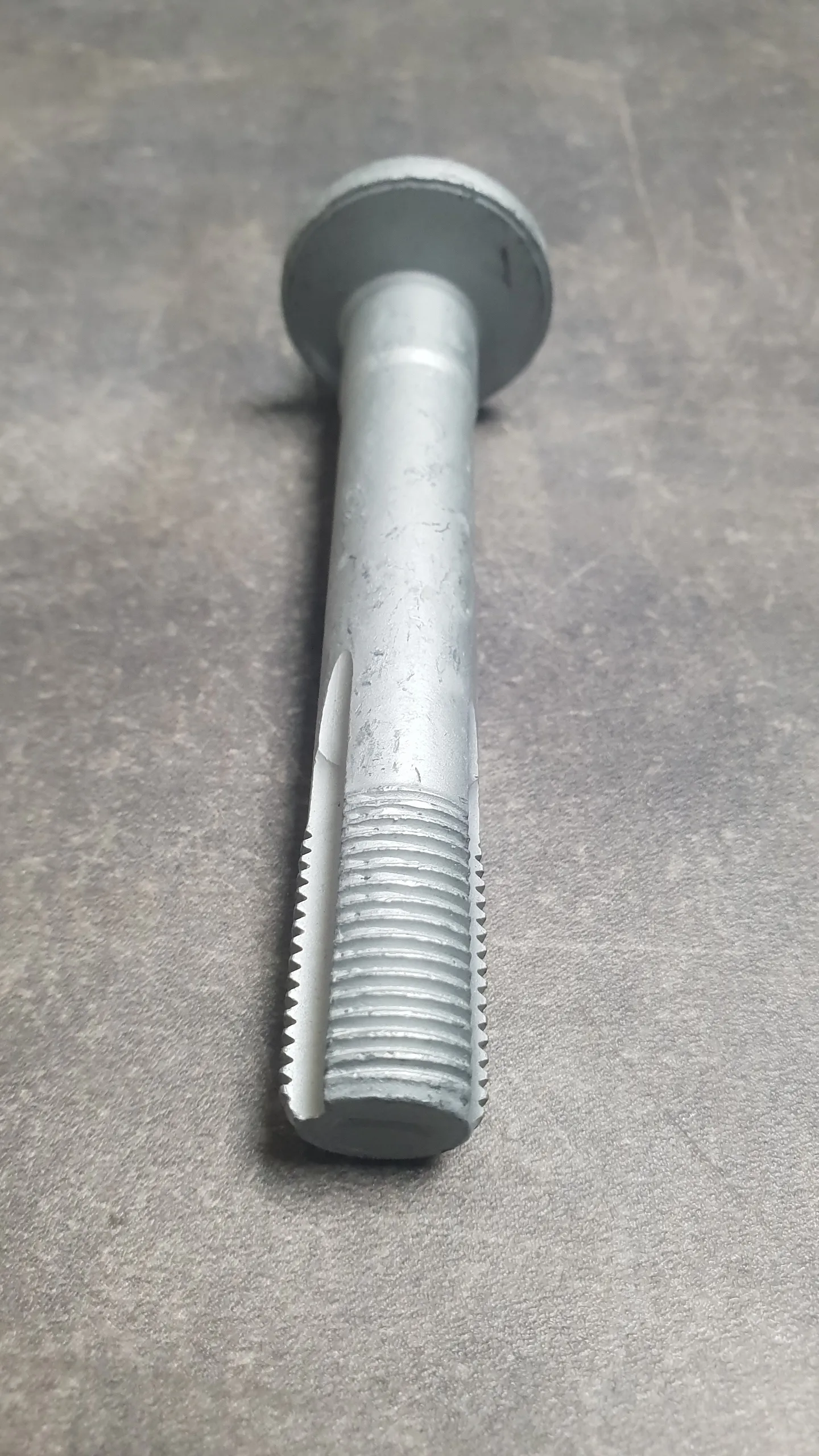 Болт эксцентриковый [развал / в Н-образный рычаг / M16x1.5x98] E70,E71,F15 (15-6)