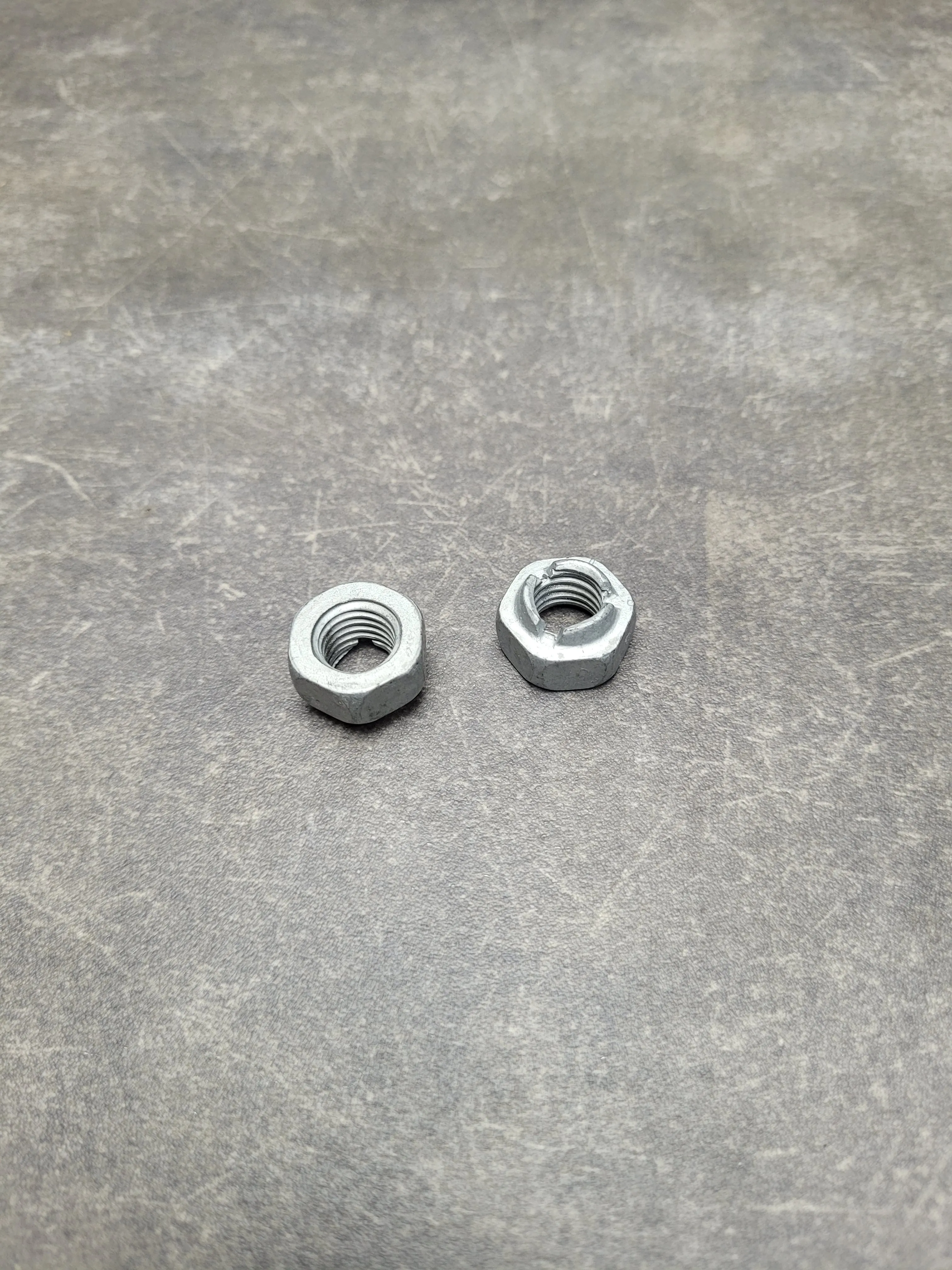 Гайка самоконтрящаяся под болт  33306760591 (14-4)