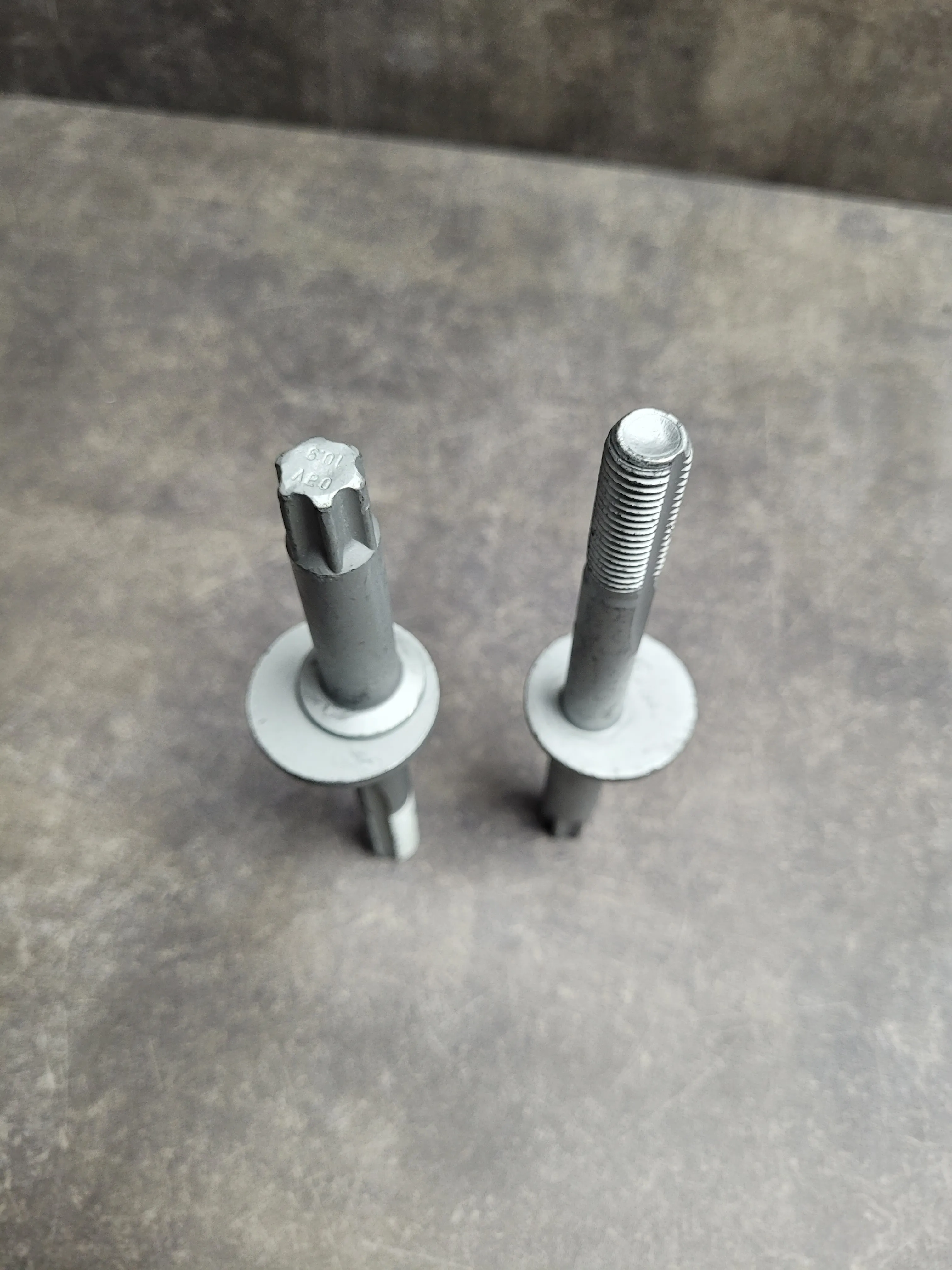 Болт эксцентриковый [схождение / прямой рычаг / M12X1,5X76-10.9] F20,F30,E84 (16-8)