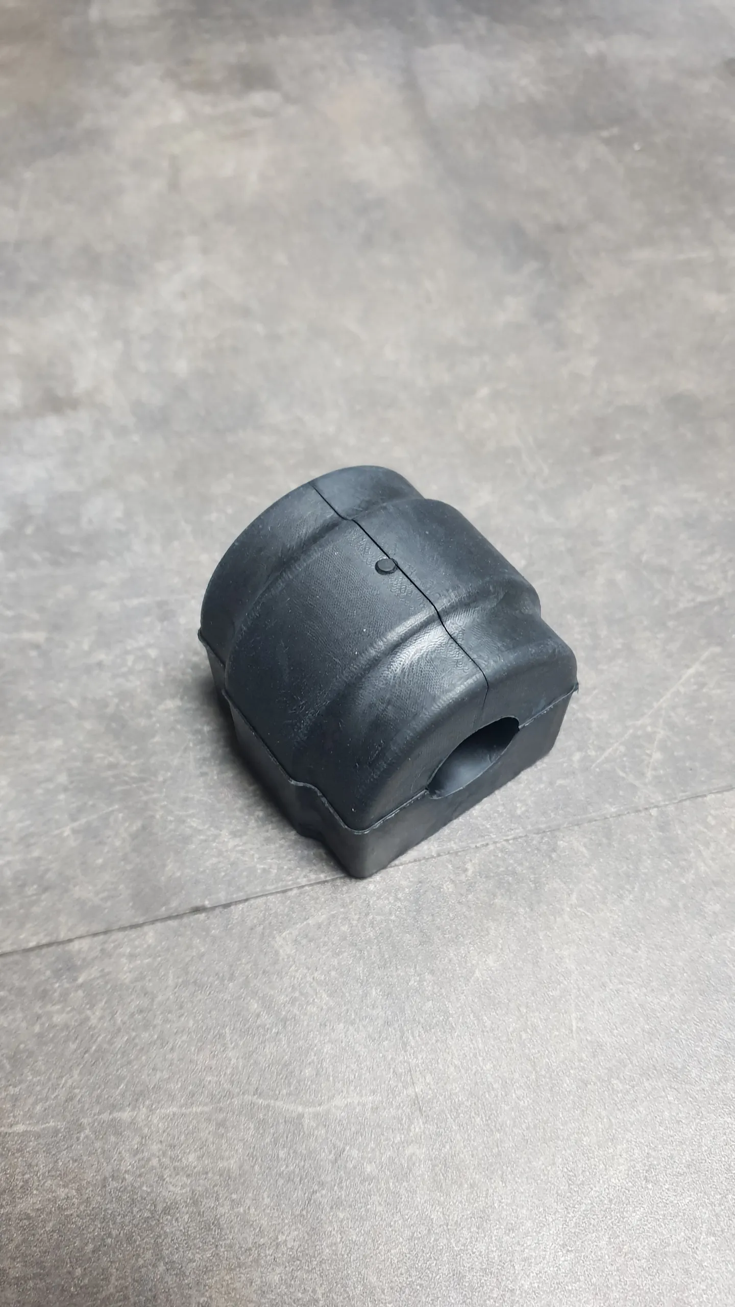 Втулка стабилизатора переднего E46 D=22,5mm
