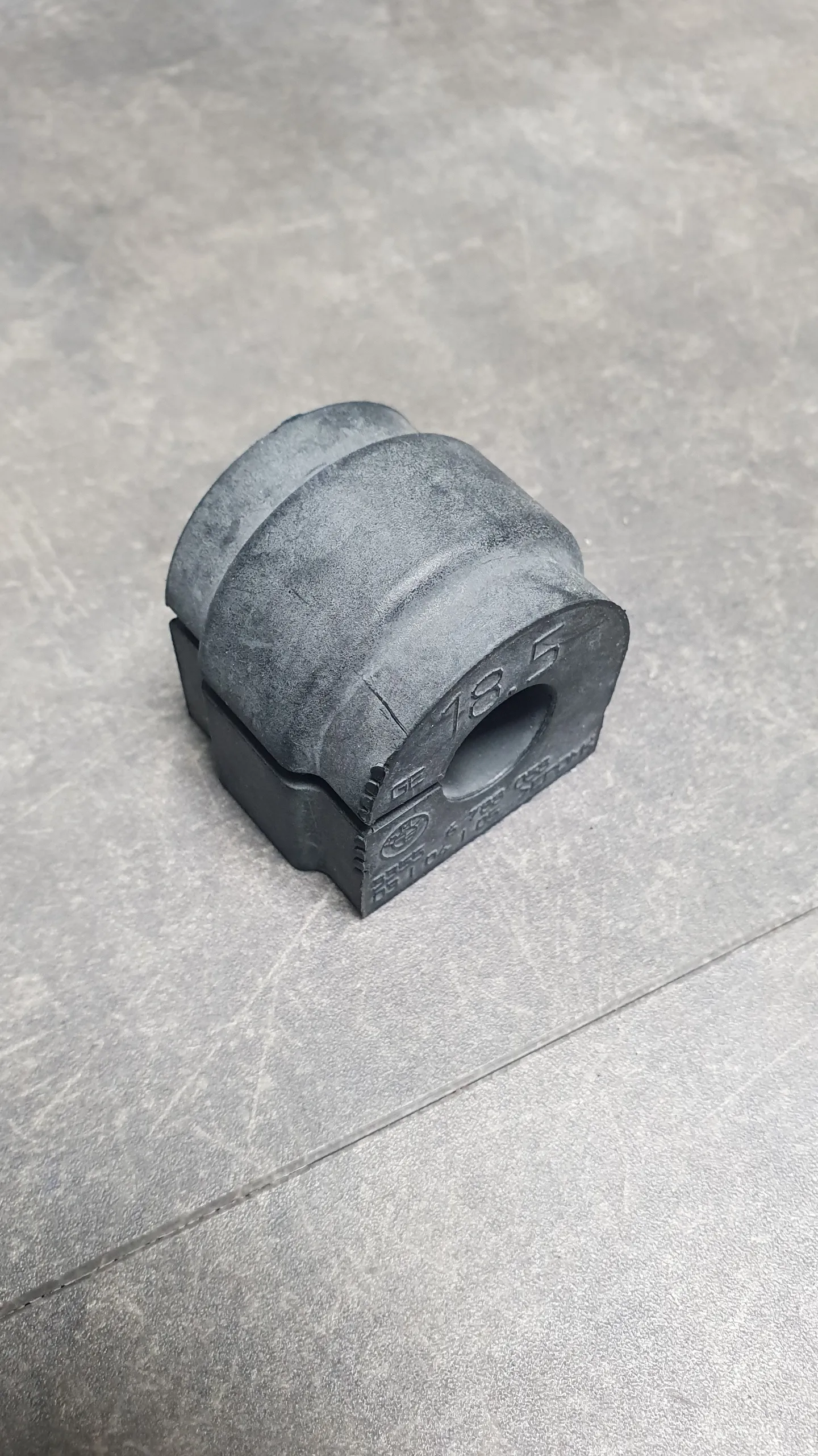 Втулка стабилизатора заднего F25,F26 (D=18,5мм)