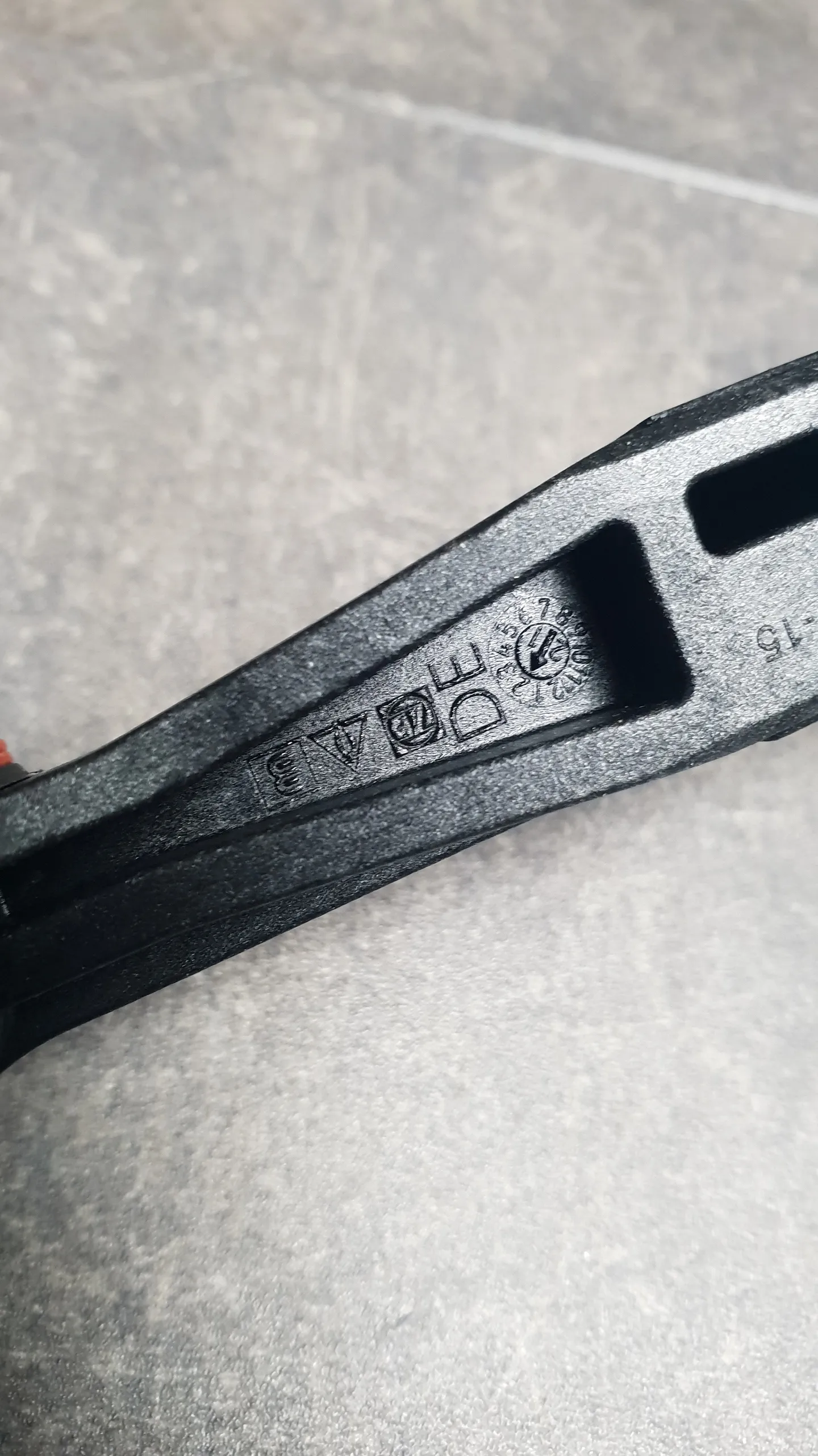 Стойка стабилизатора задн. F20,F30,E84 [ПРАВАЯ]