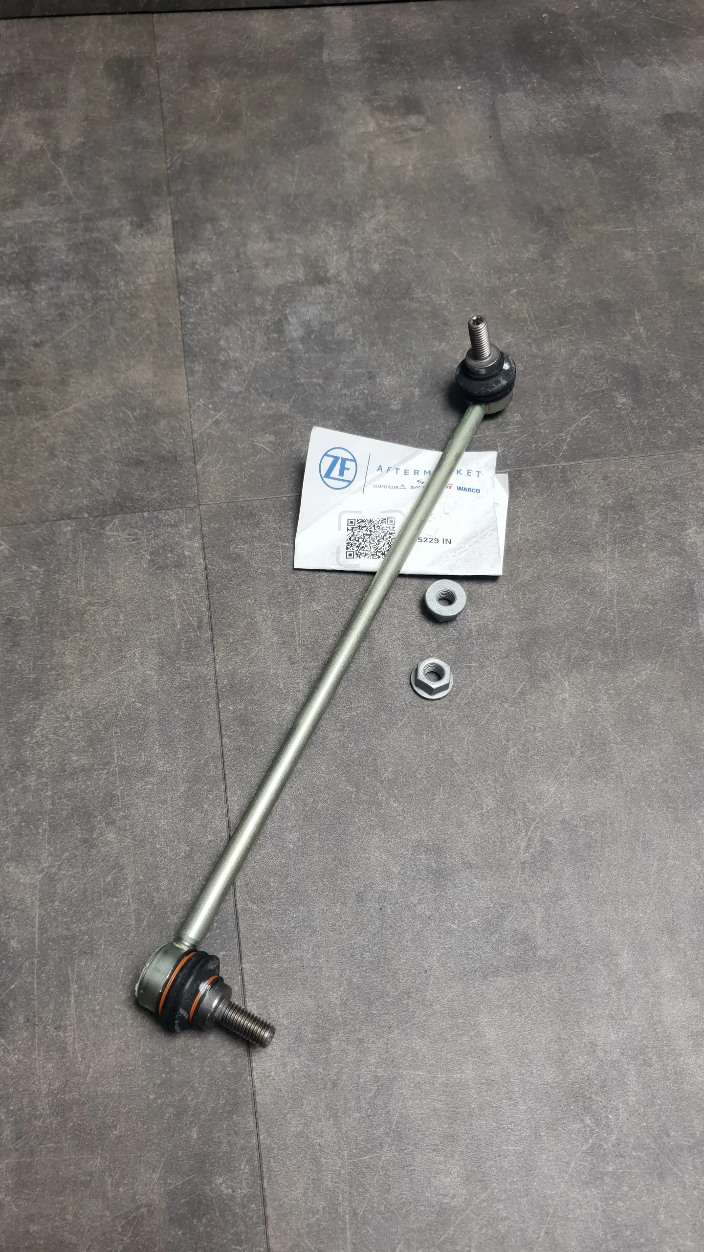 Стойка стабилизатора пер. E90,E91,E92,E84 L [xi] линк