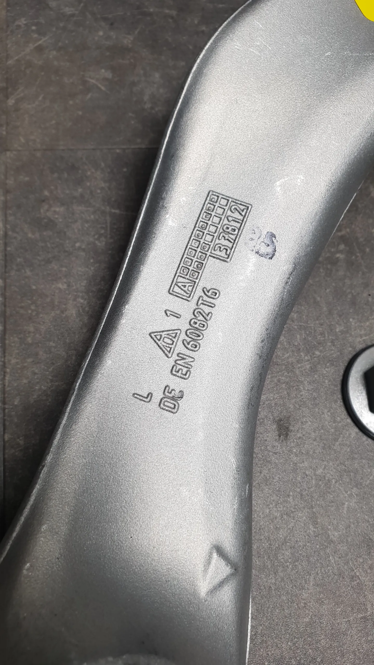 Рычаг подвески передней нижний F10,F11,F06,F18 передний левый