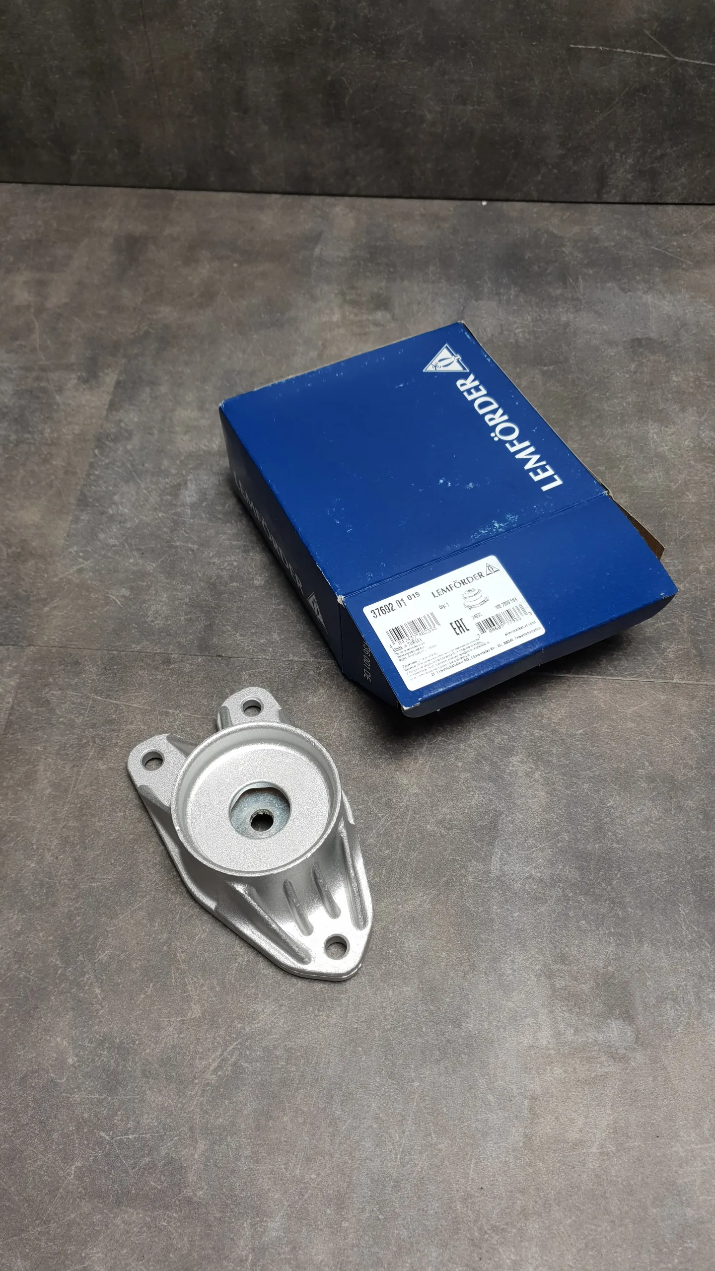 Опора амортизатора задн F20,F30