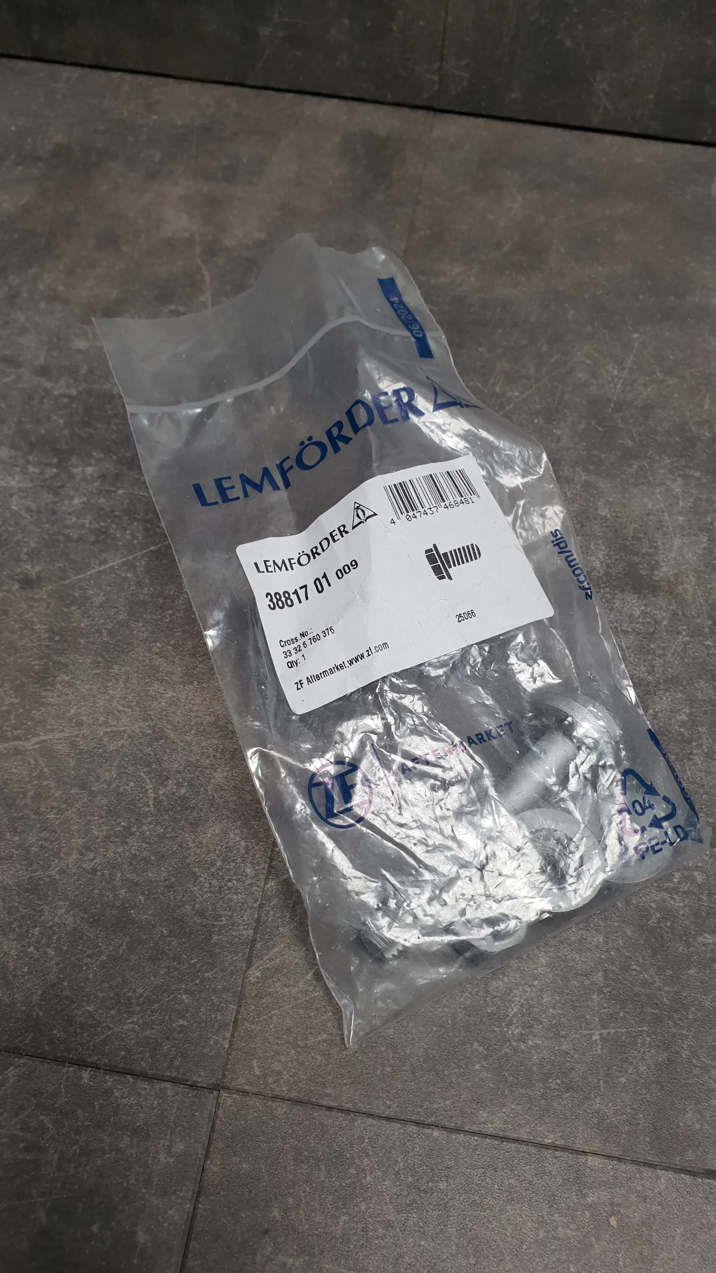 Болт эксцентриковый [схождения / прямой рычаг / M10x66] E39,E38,E60,E65 (16-1)